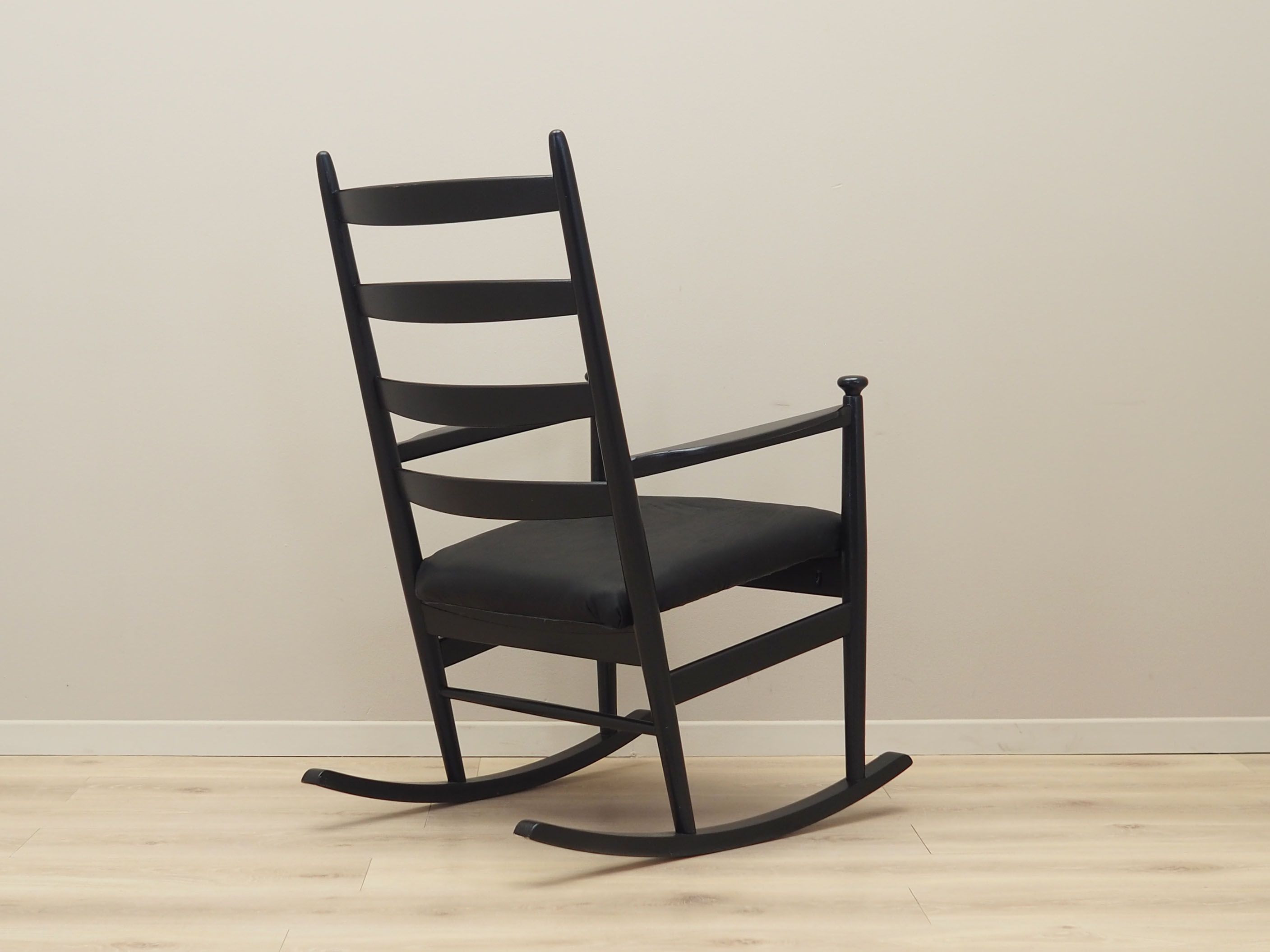 Beech rocking chair, Danish design, 1970s, production Denmark