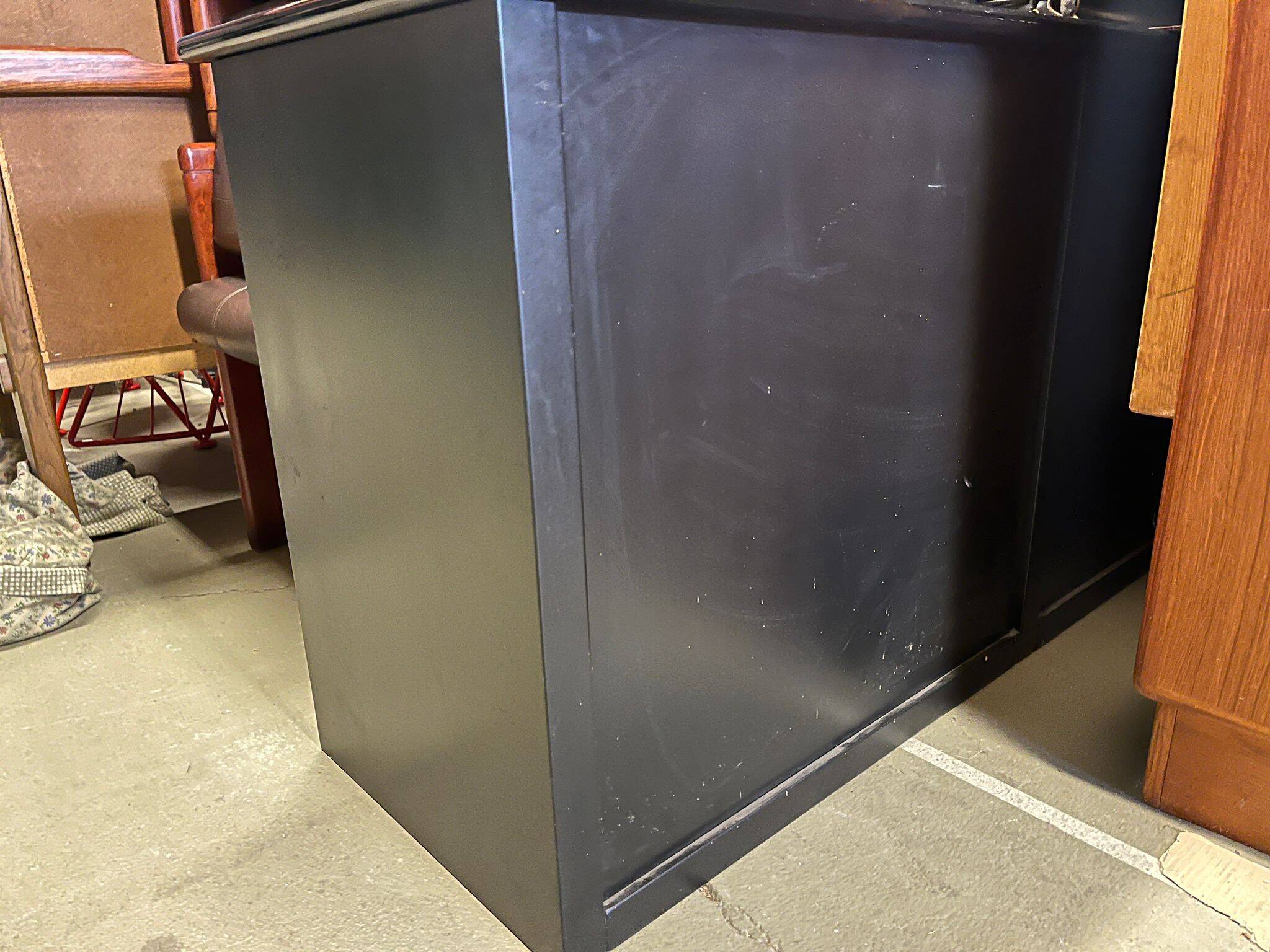 Grand buffet vintage laqué noir, années 70