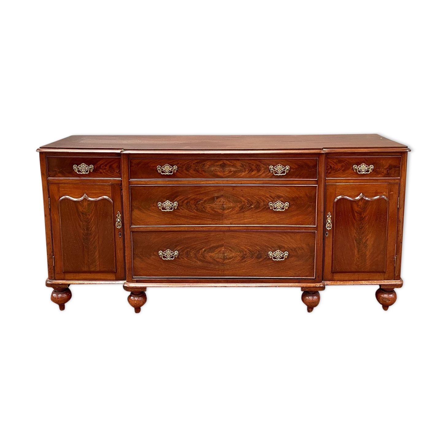 Victorian chest of drawers 19th in mahogany
