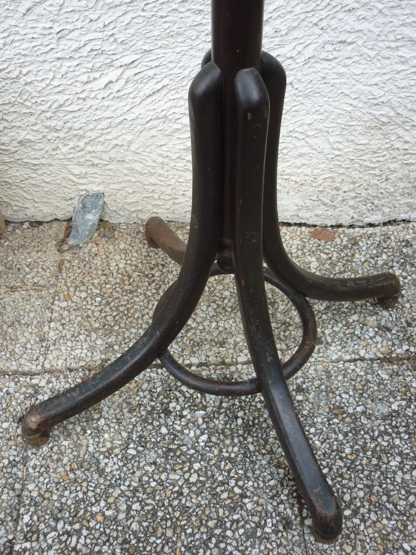 Old curved wood parrot coat holder