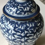 Old lidded vase/potiche/jar. origin/thailand. decorated with indigo blue palm trees. 23 x 14 cm
