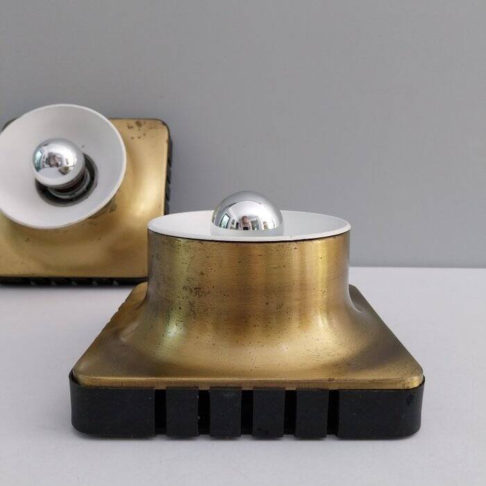 Pair of Italian wall lights from the 70s