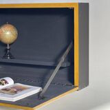 Hanging desk