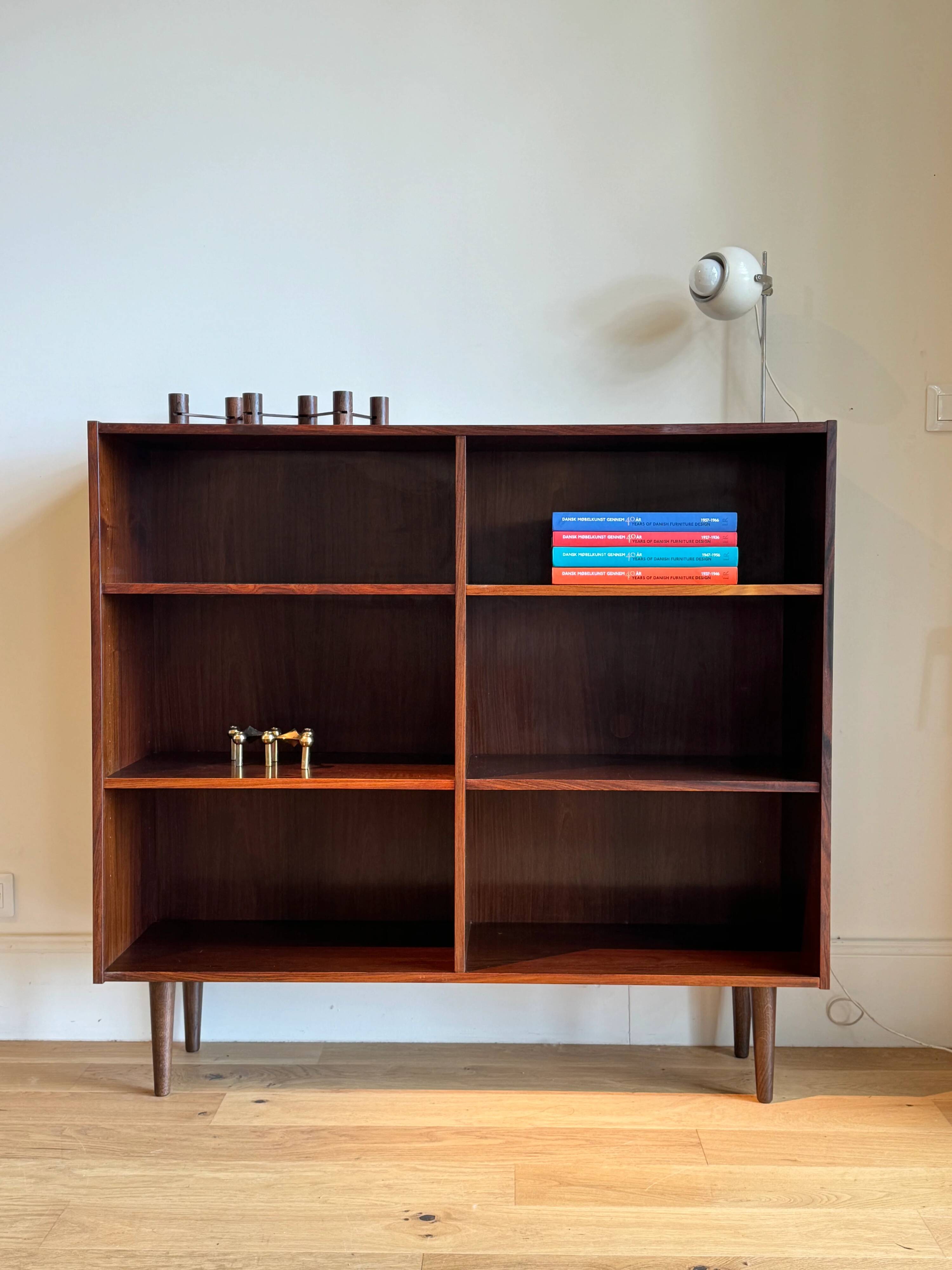 Vintage Scandinavian library in rosewood "Alfred"