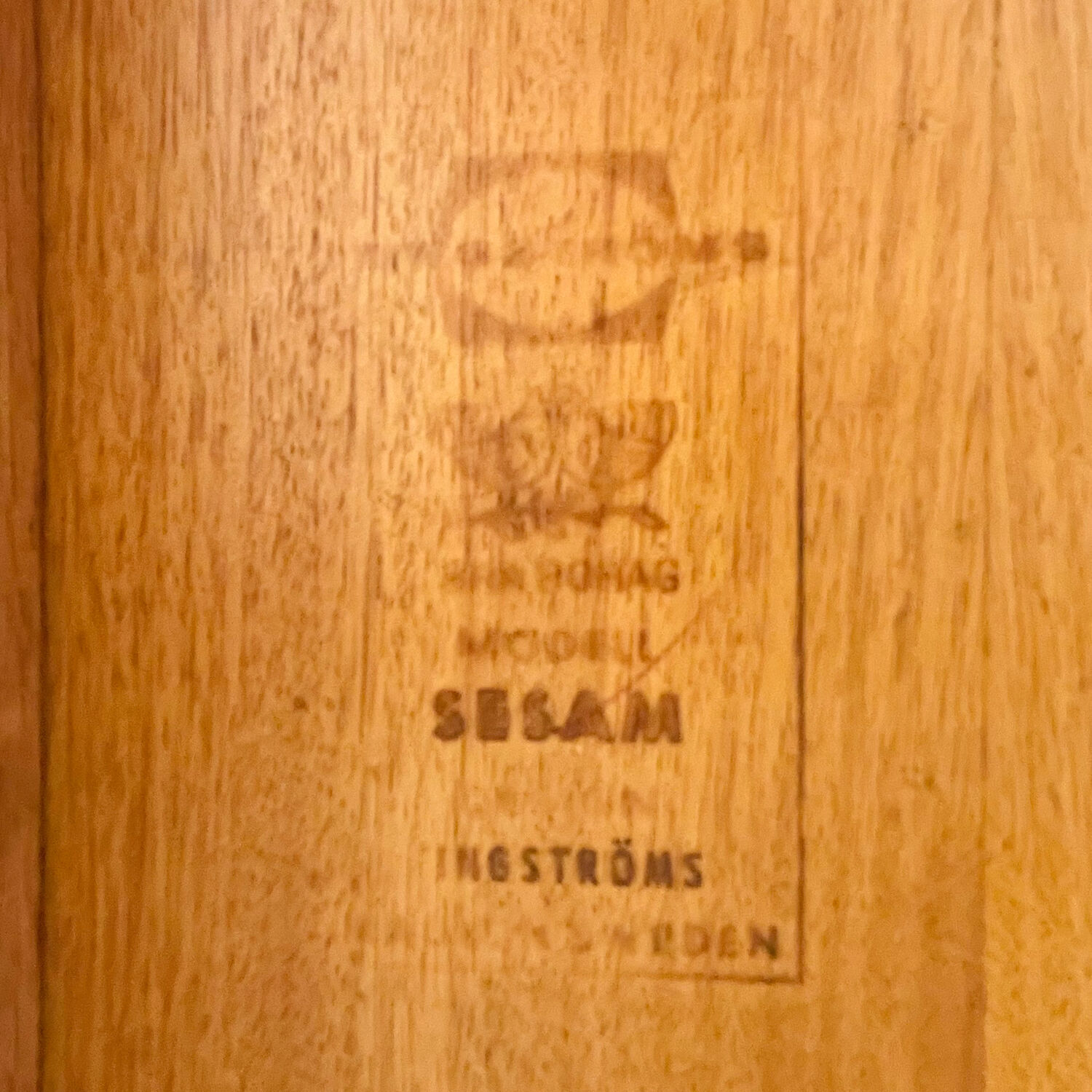 Extendable table by Folke Ohlsson