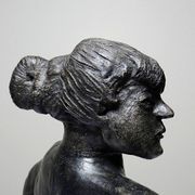 Buste de femme en céramique, XXème s.