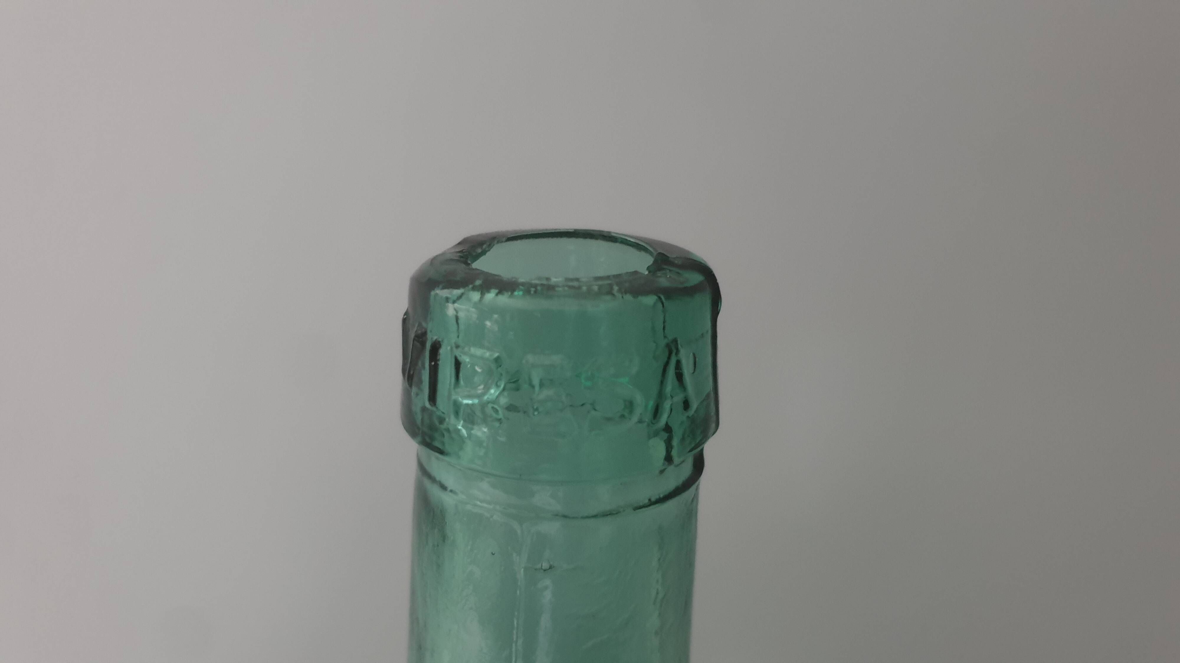 Demiojhn 2 liters water glass color (blue/green