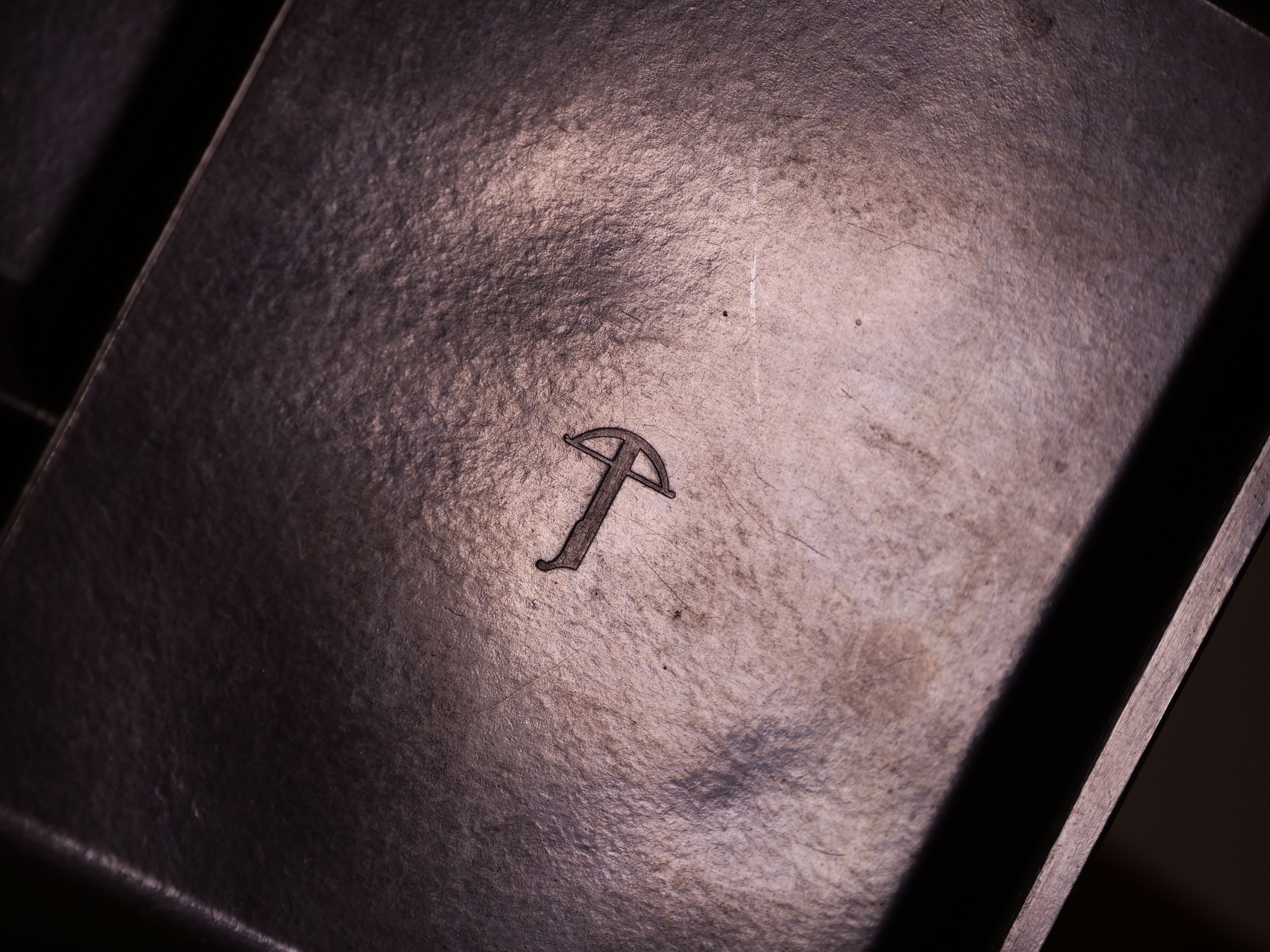 Executive desk model Boomerang standard from De Coene