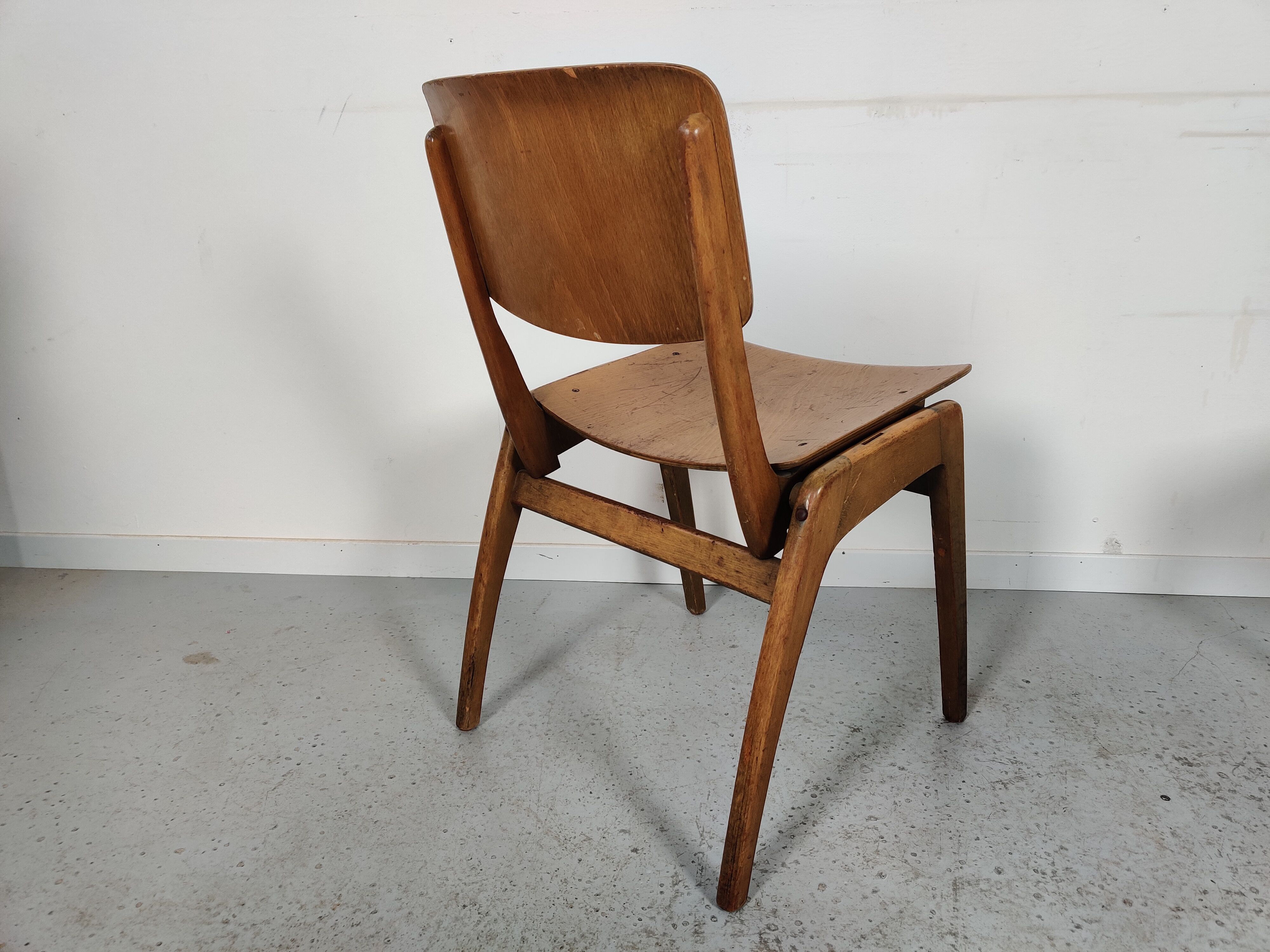 8 stackable vintage chairs 60s/70s