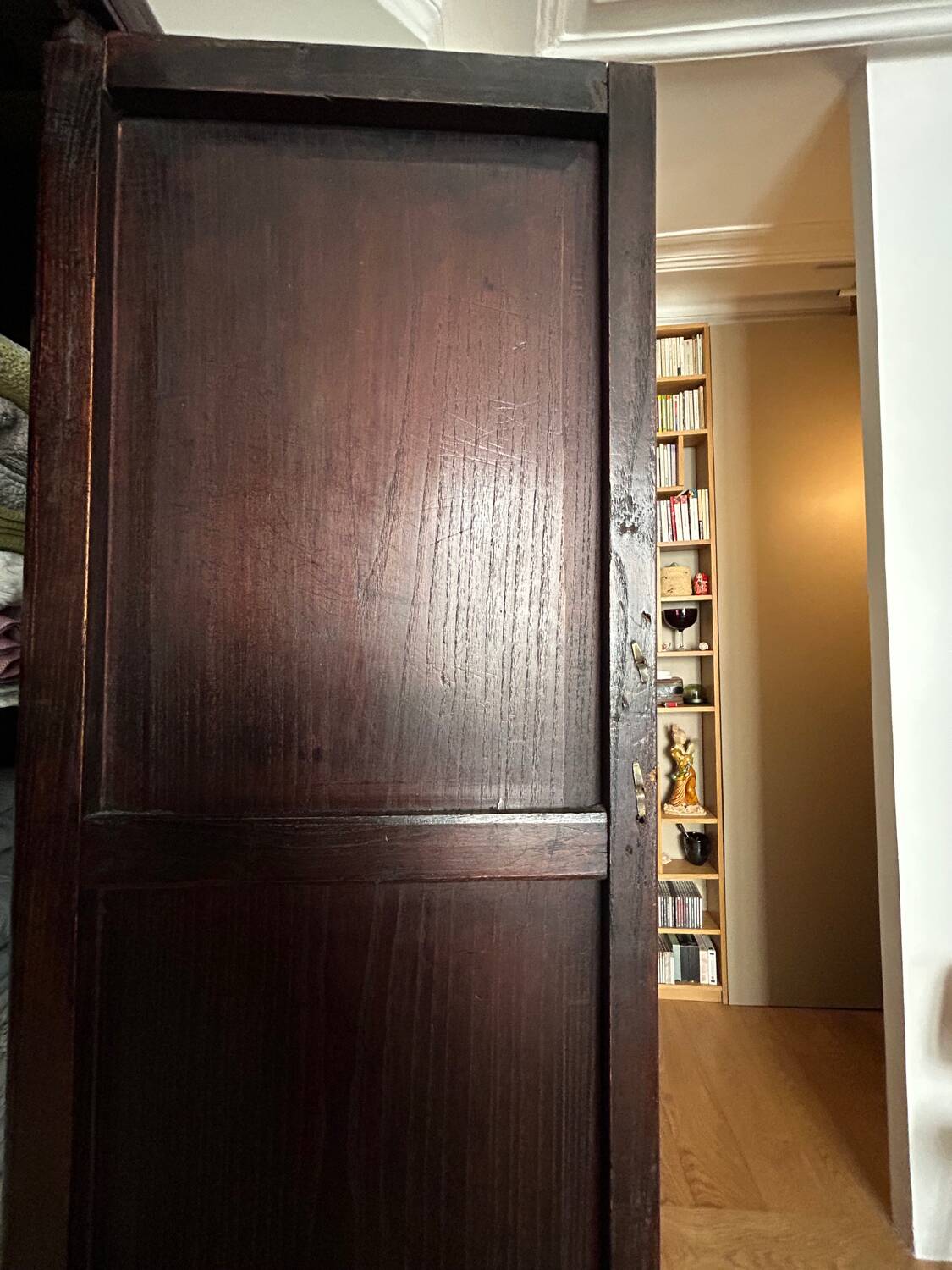 Vermicelli cabinet in solid elm + oriental pine The Colonial House