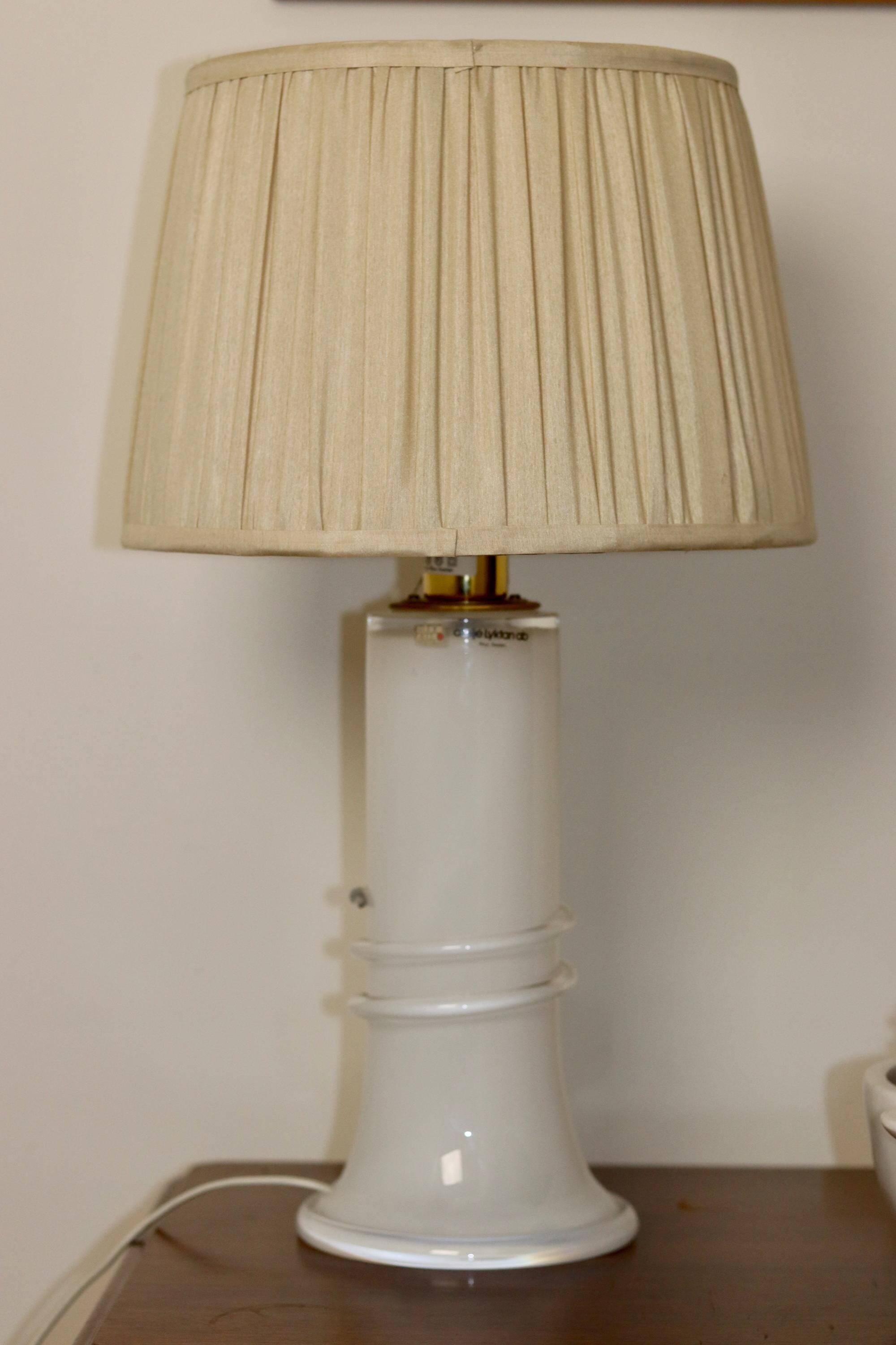 Vintage glass table lamp by Hannelore Dreutler, Studio Åhus, Sweden, 1990s.