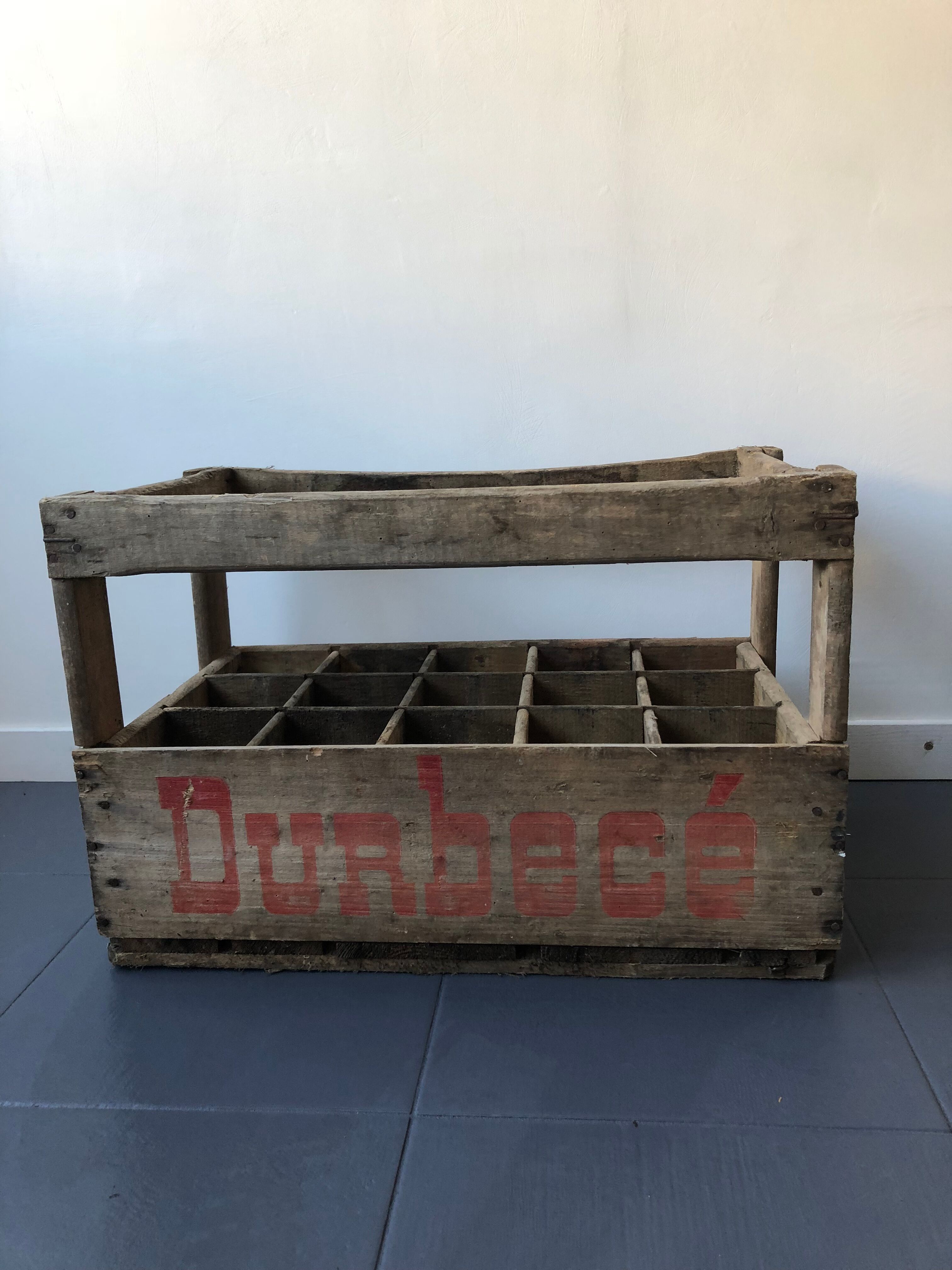 Wooden case for bottles