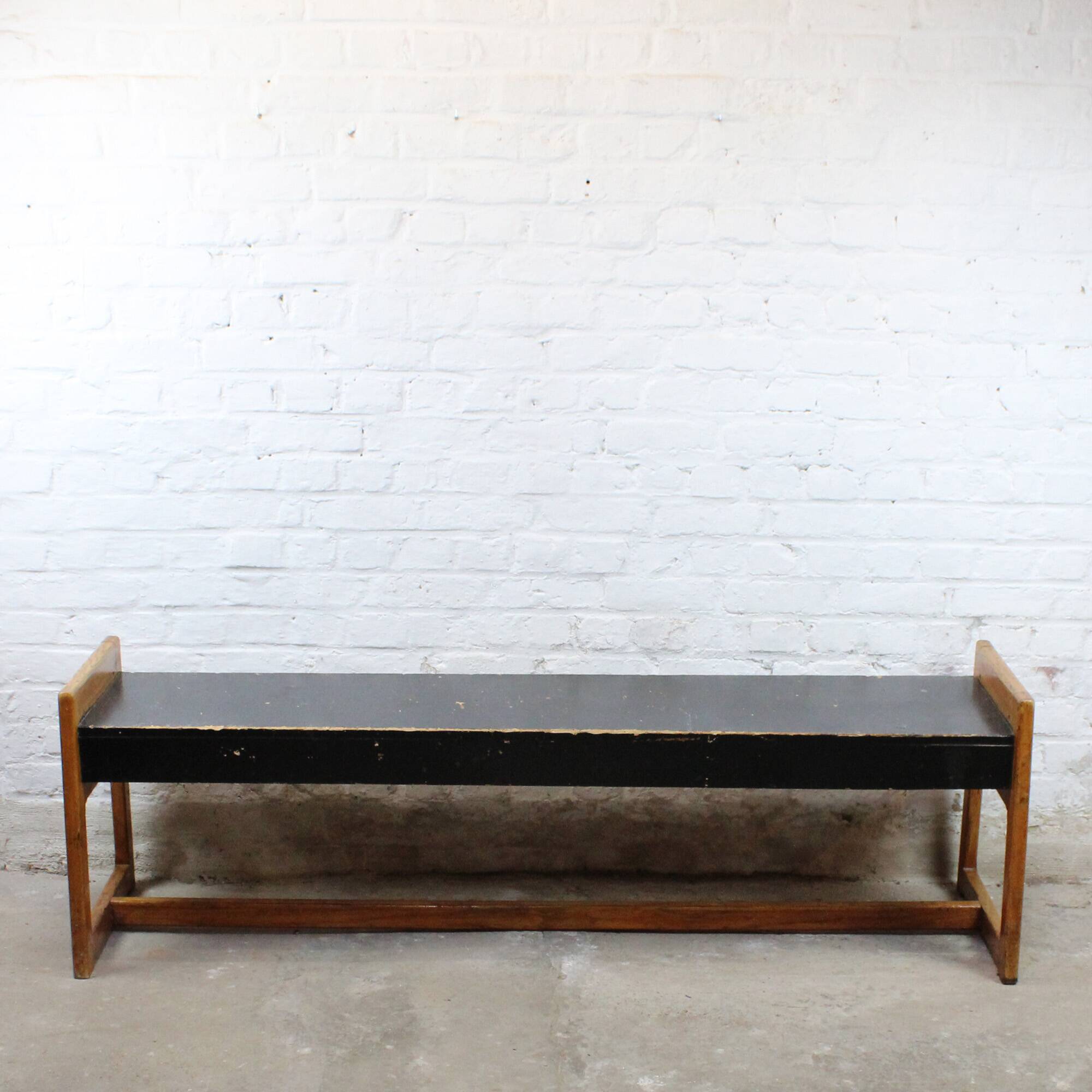 Vintage style wooden bench "reconstruction"