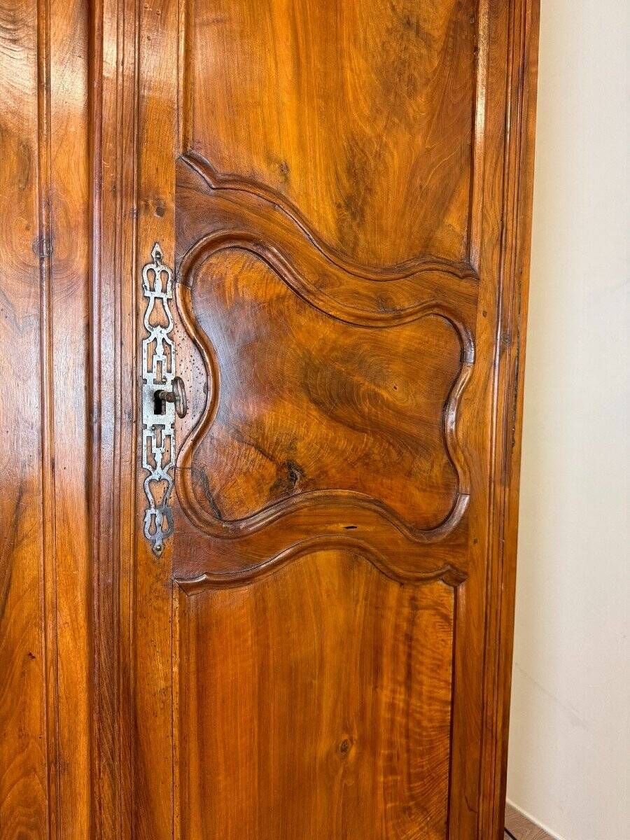 Armoury Lxv (17th Century) in Solid Walnut