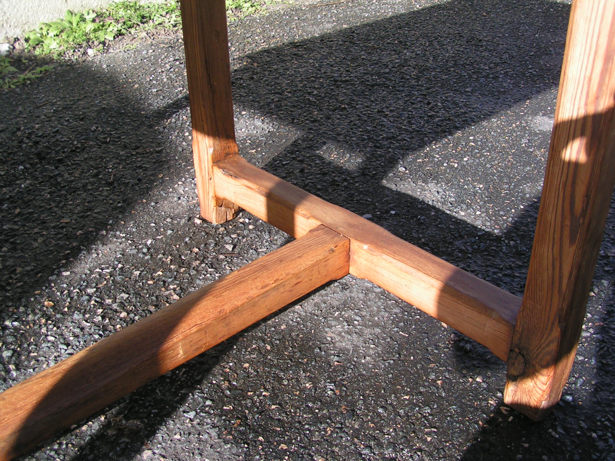 Farm table