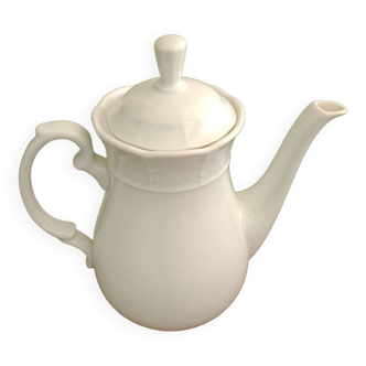 Théière en porcelaine blanche