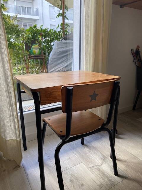 Bonton wooden children's desk and chair