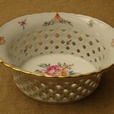 Coupe corbeille ajourée porcelaine Vista Alegre décor floral