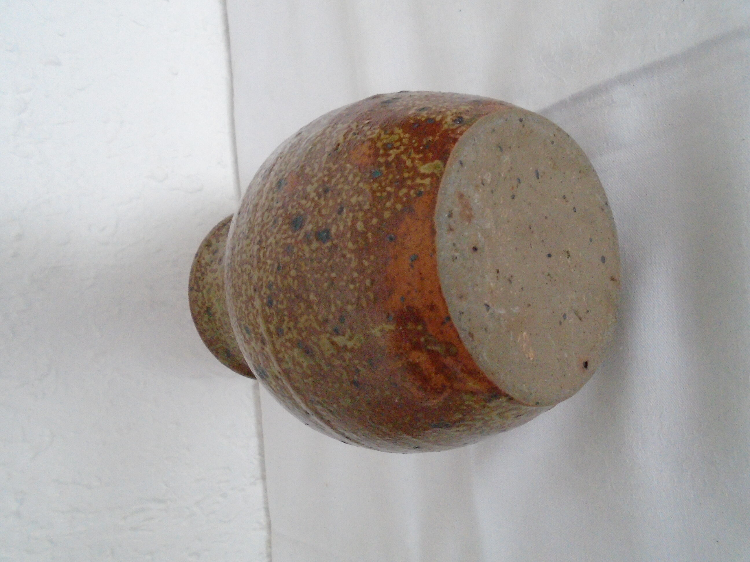 Vase pyrity sandstone