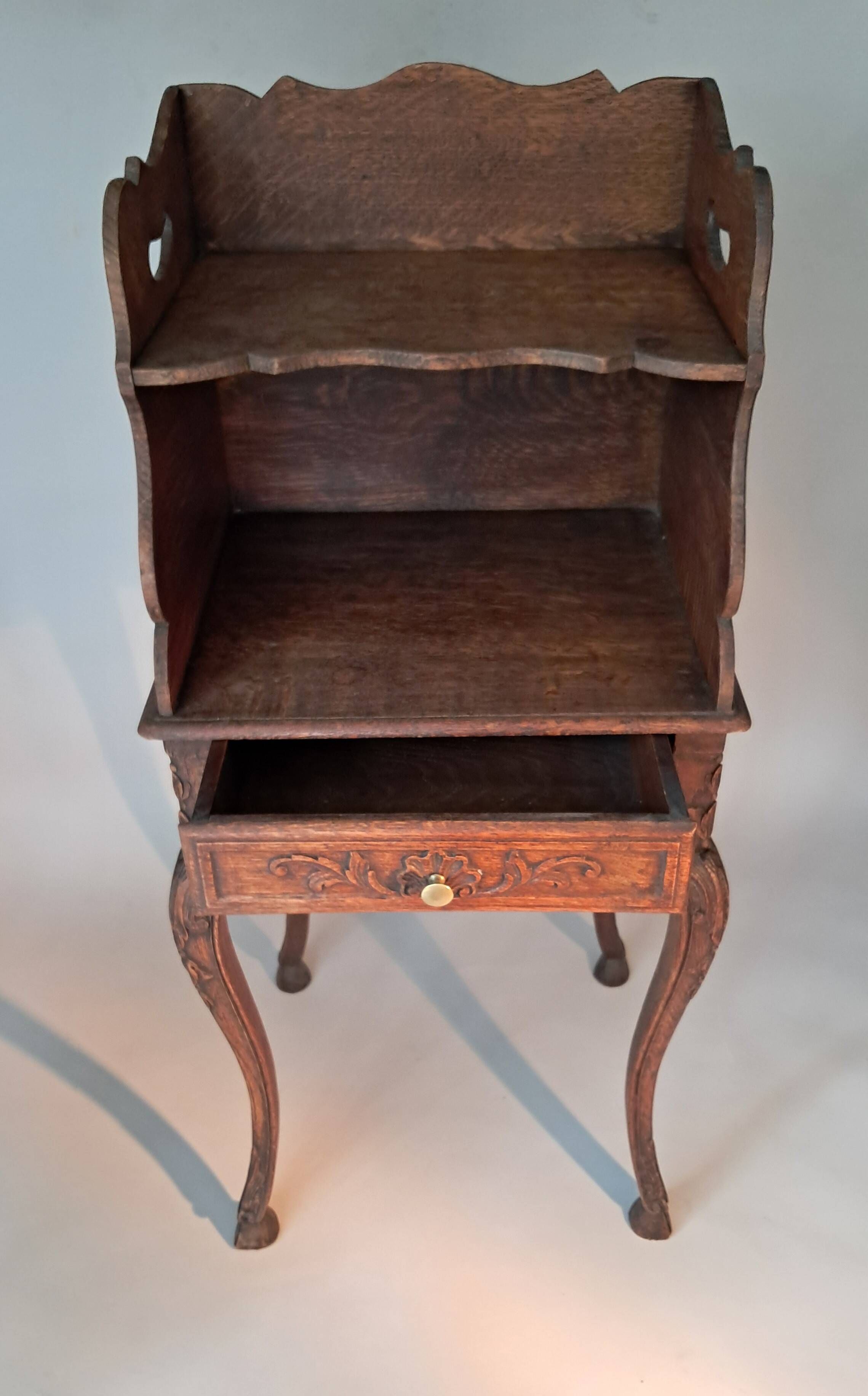 Provençal style table in carved oak.