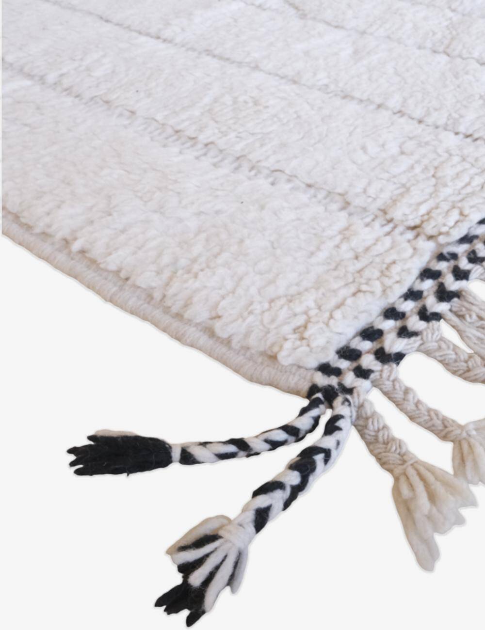 White square rug - 195 x 195 cm