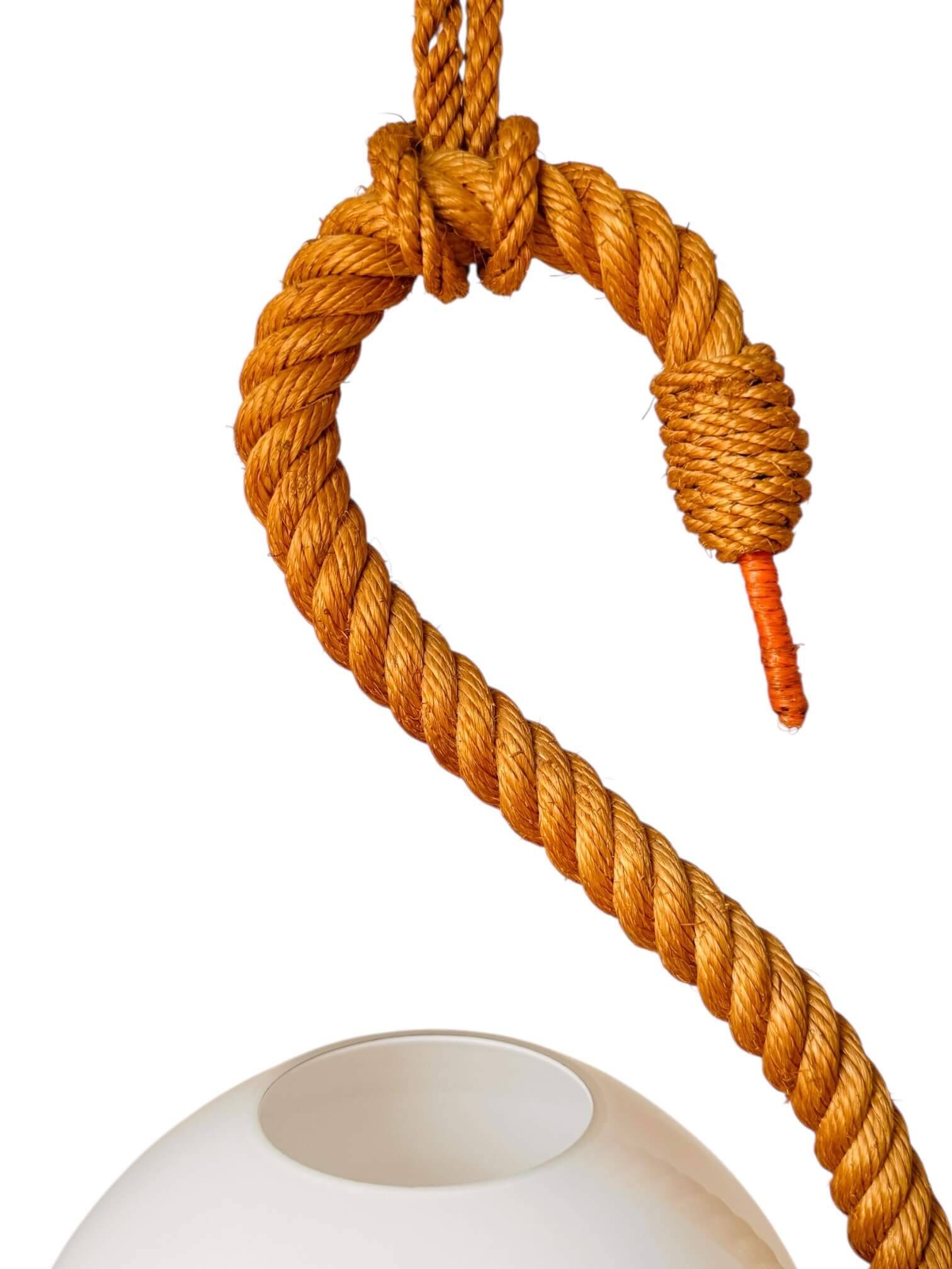 Suspension cygne par Adrien Audoux et Frida Minet