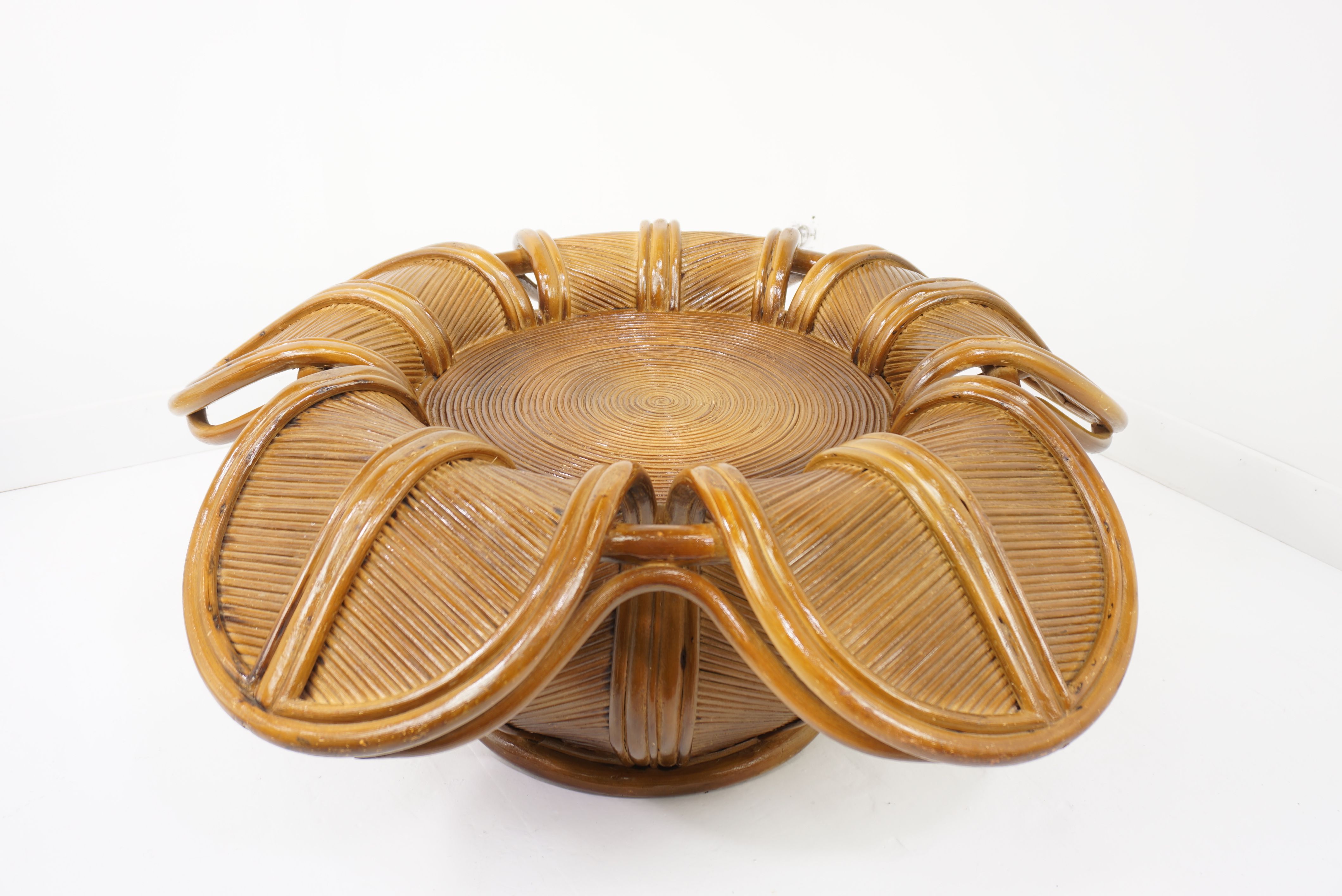 60s Italian design flower coffee table in rattan and glass marquetry