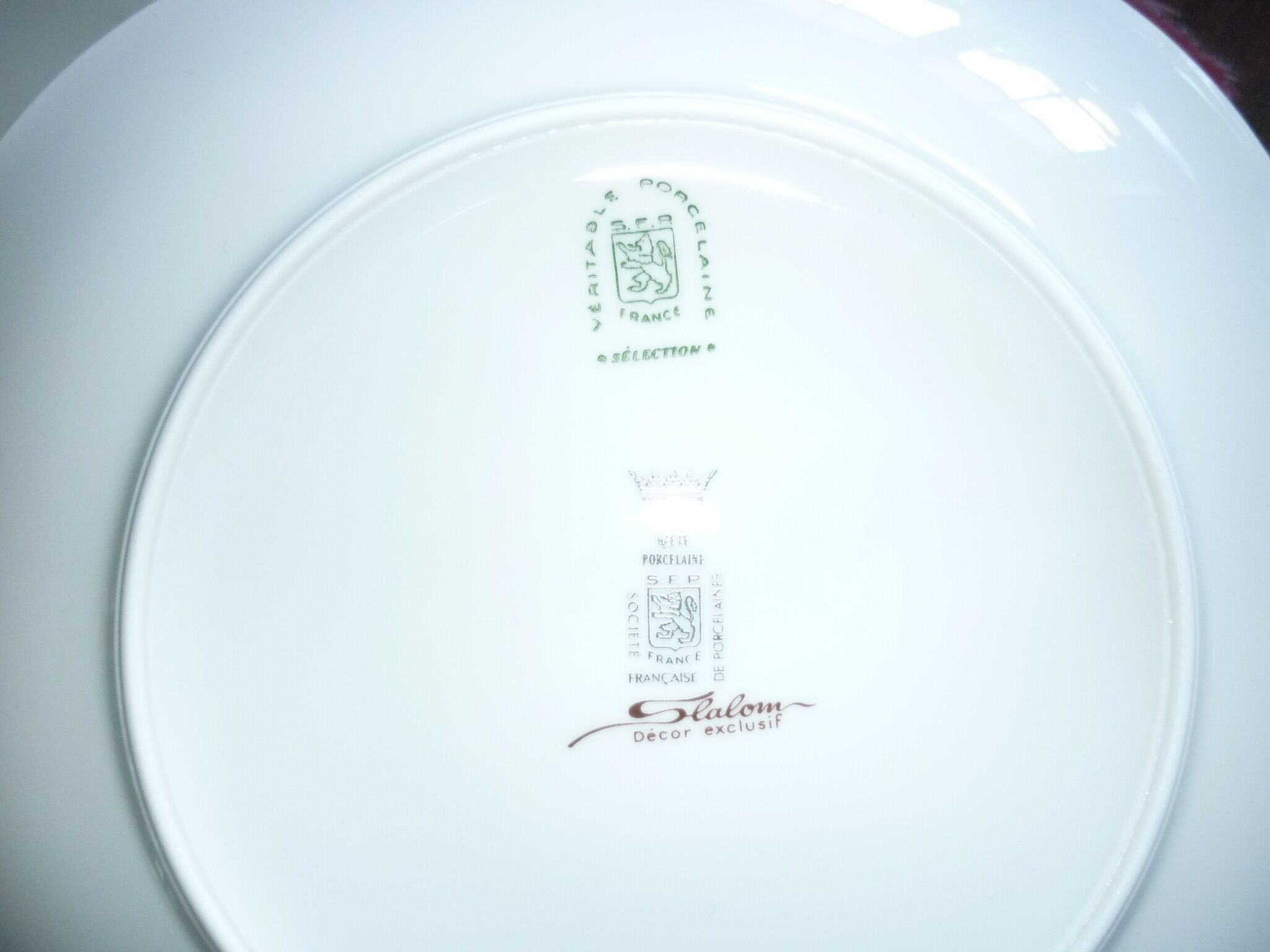 6 hollow plates of the Slalom service in porcelain 70s