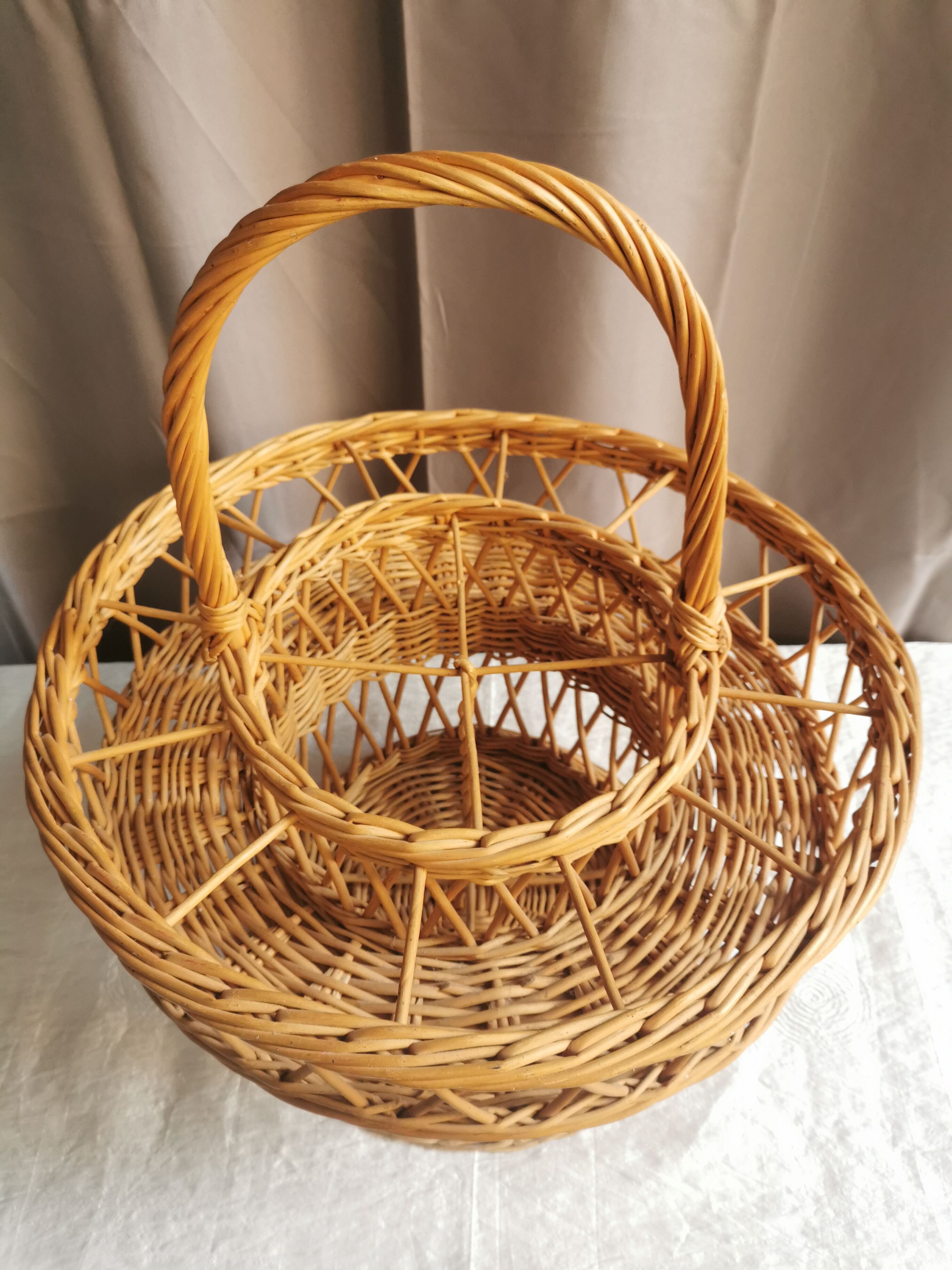 Vintage rattan bar basket
