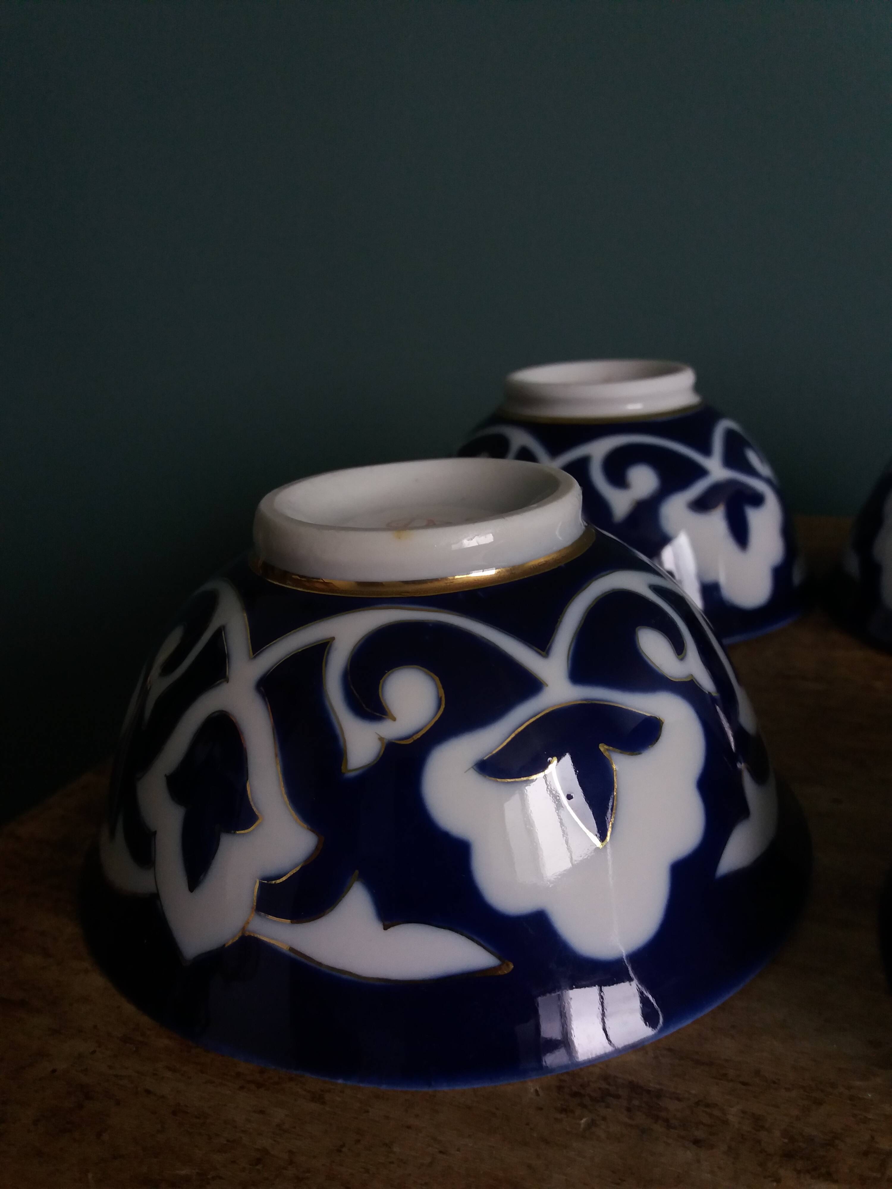 5 Uzbekistan porcelain tea bowls or cups, cobalt and gold decor
