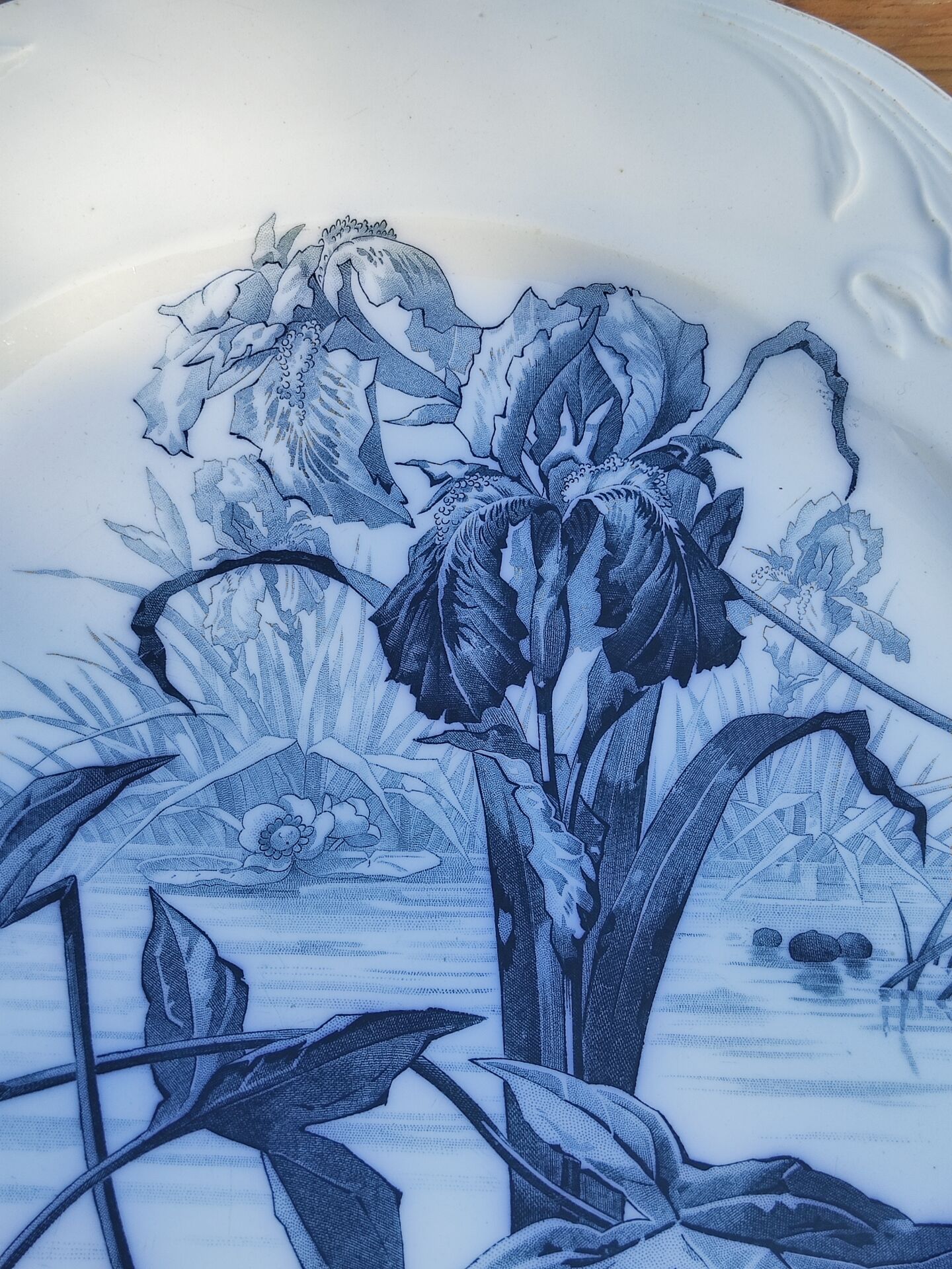 Large plate Villeroy and Boch - Iris model