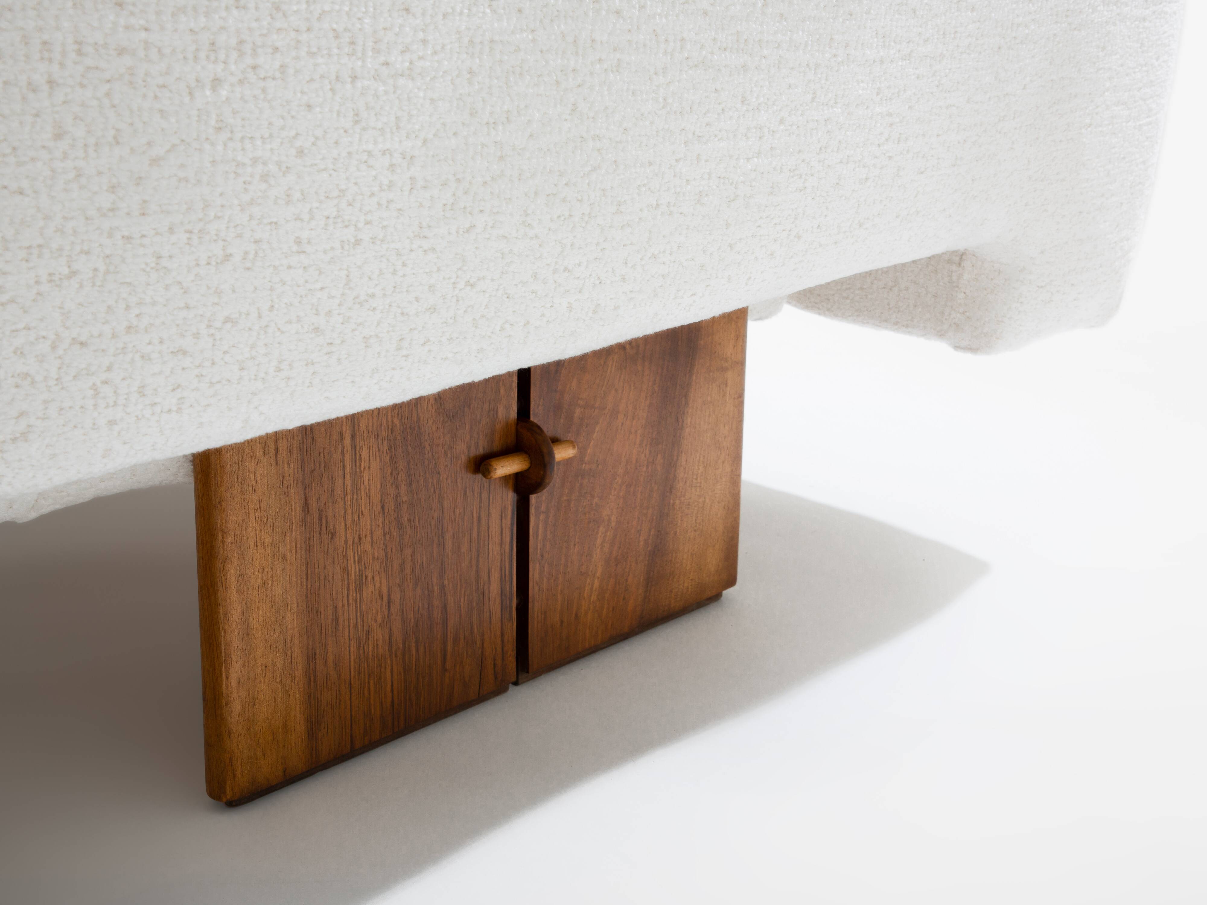 Italian Brutalist sofa in walnut and chenille velvet circa 1960