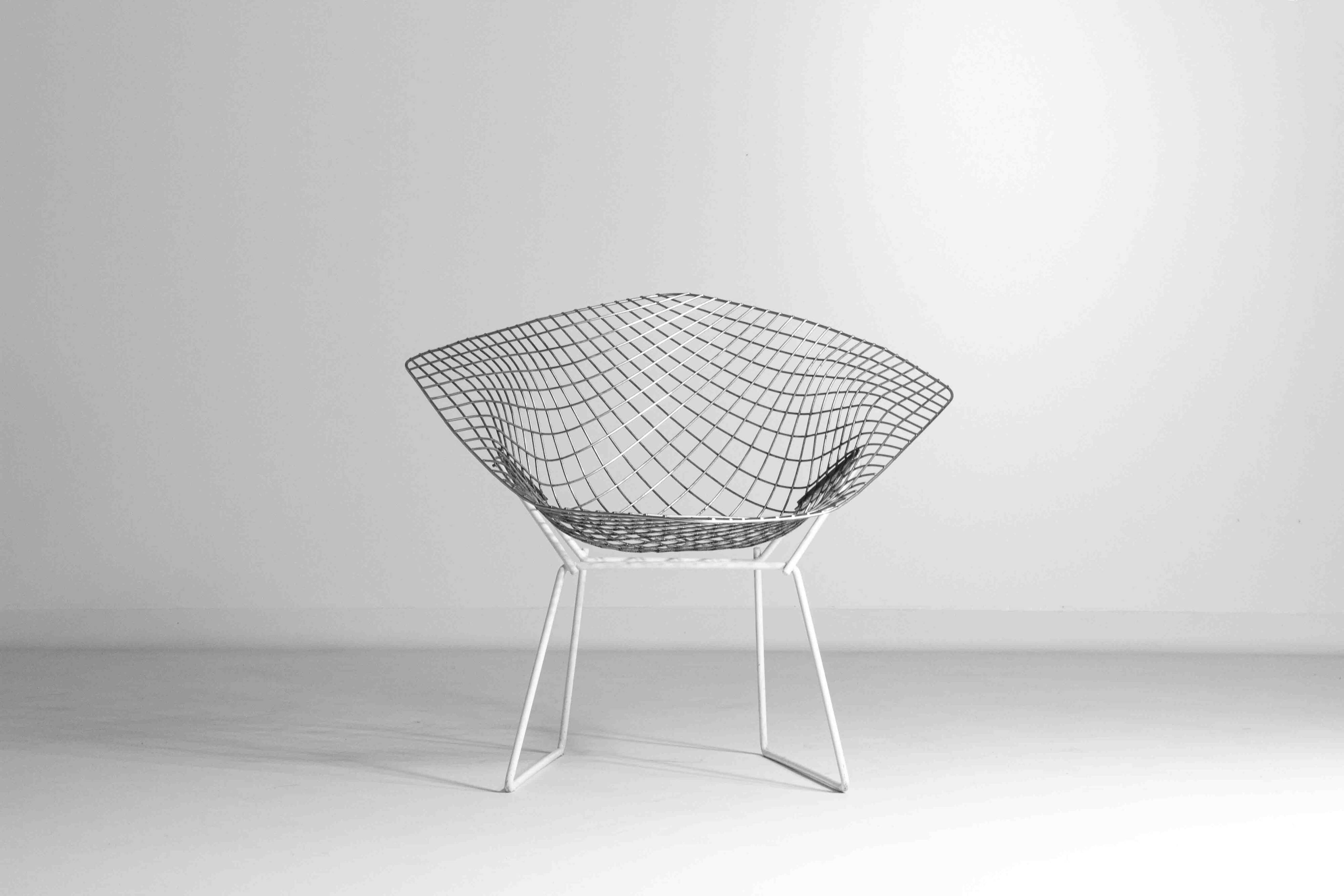 Rare Bertoia diamond chairs with ottoman for Knoll International, 1970s