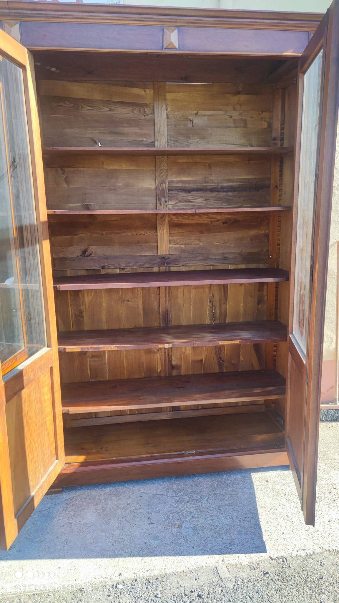 4-door bookcase in solid walnut circa 1880