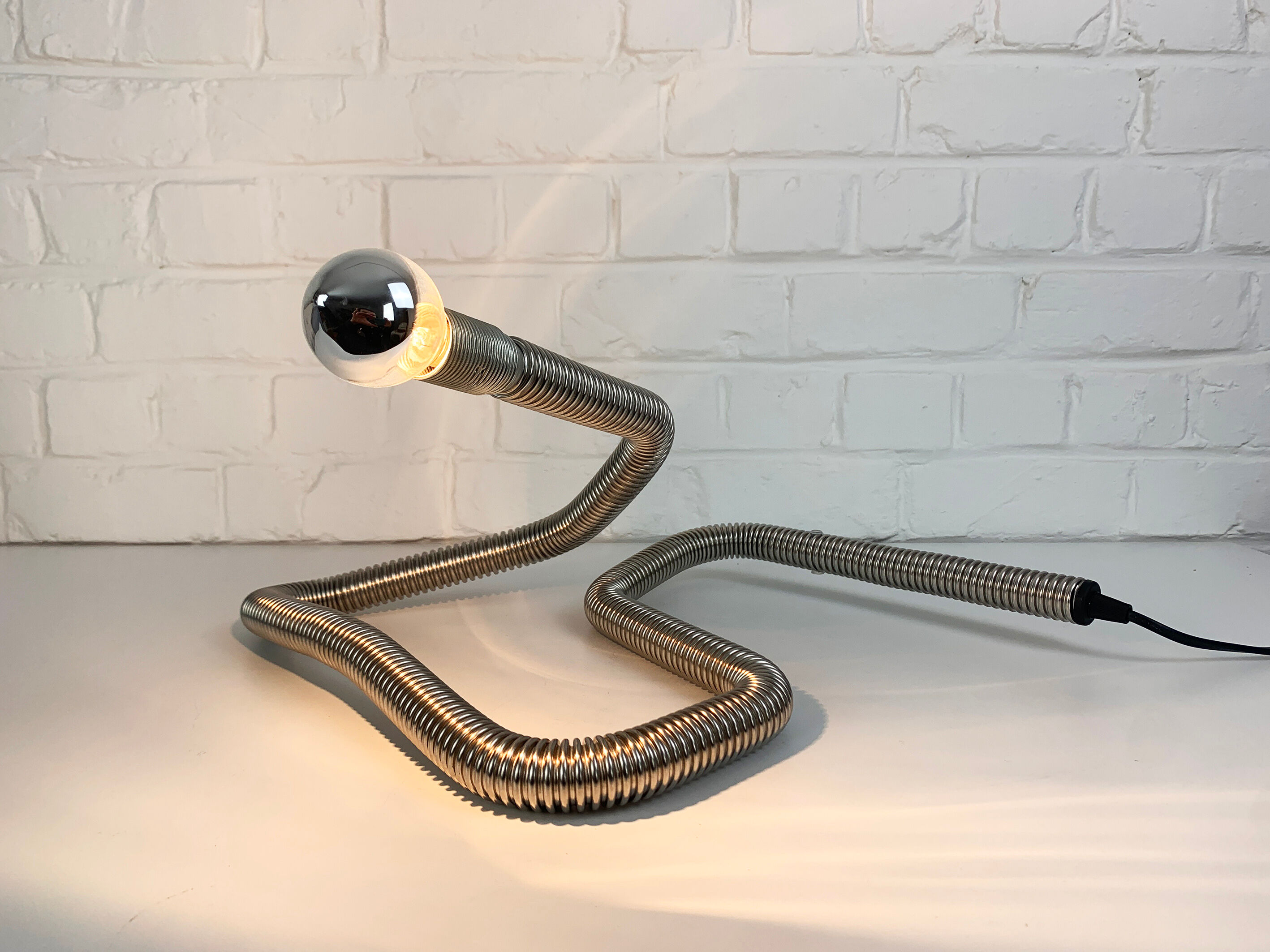 Table lamp snake minimalist flexible tube cobra chromed metal