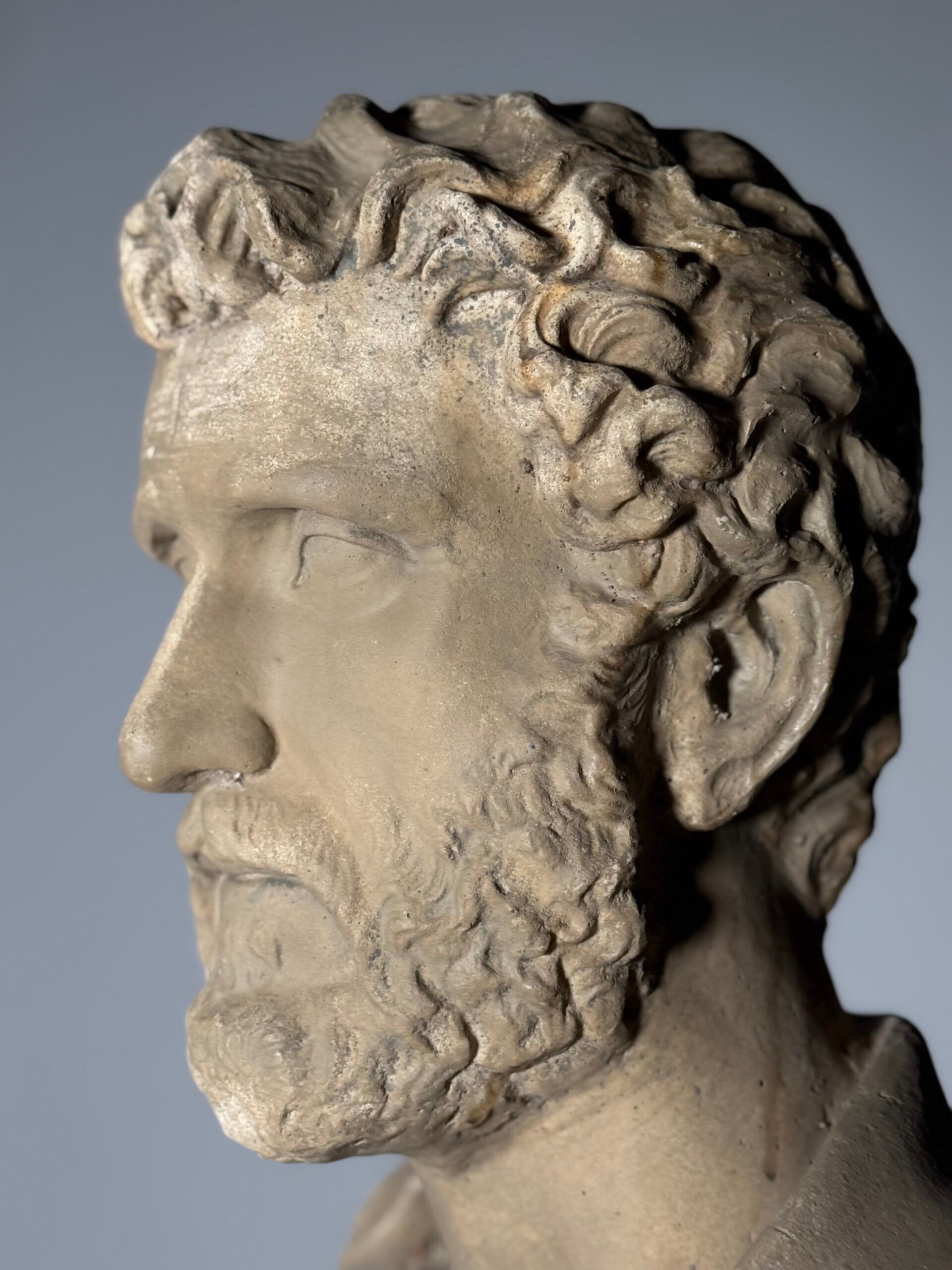 Bust of Antoninus Pius on pedestal