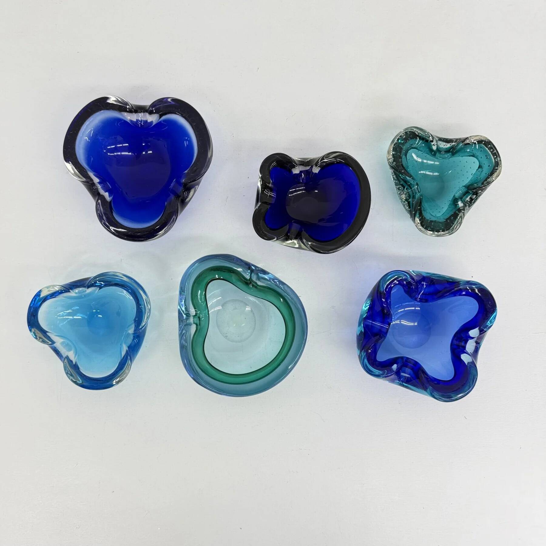 Mid-century design set of 6 blue Murano glass bowls, 1970s