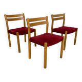 Set of 3 Moller 401 chairs oak red fabric Denmark 1970s