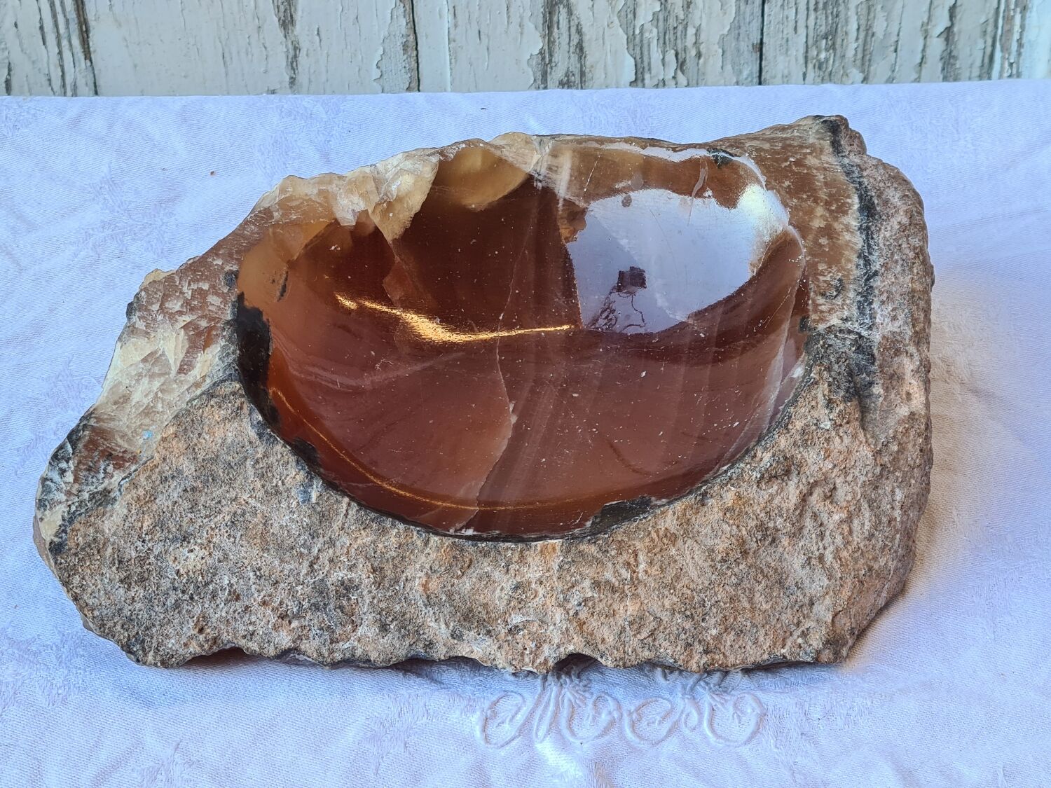 Empty pockets alabaster natural stone