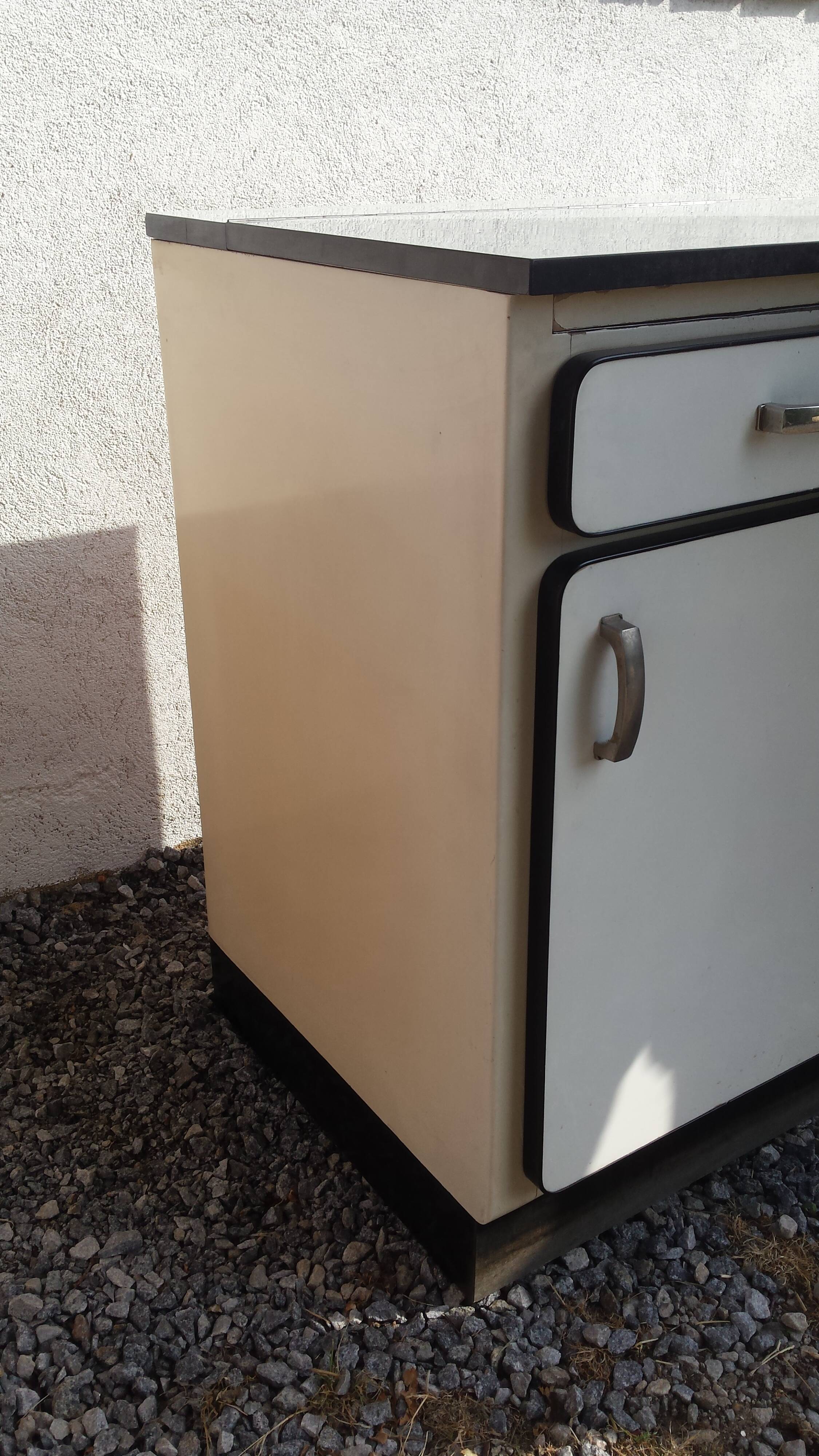 Formica kitchen furniture