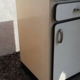 Formica kitchen furniture