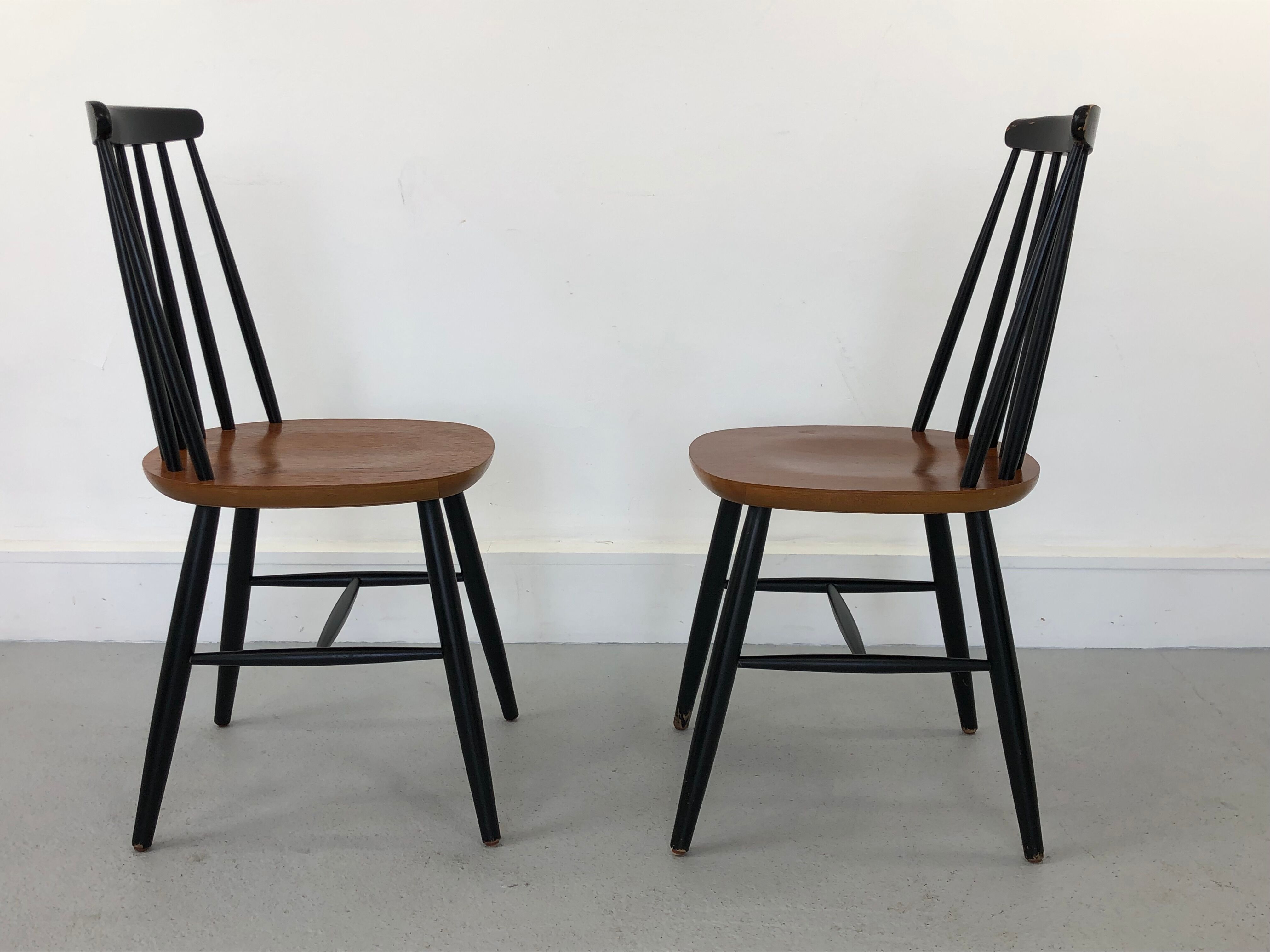 Set of 2 chairs, 1970s
