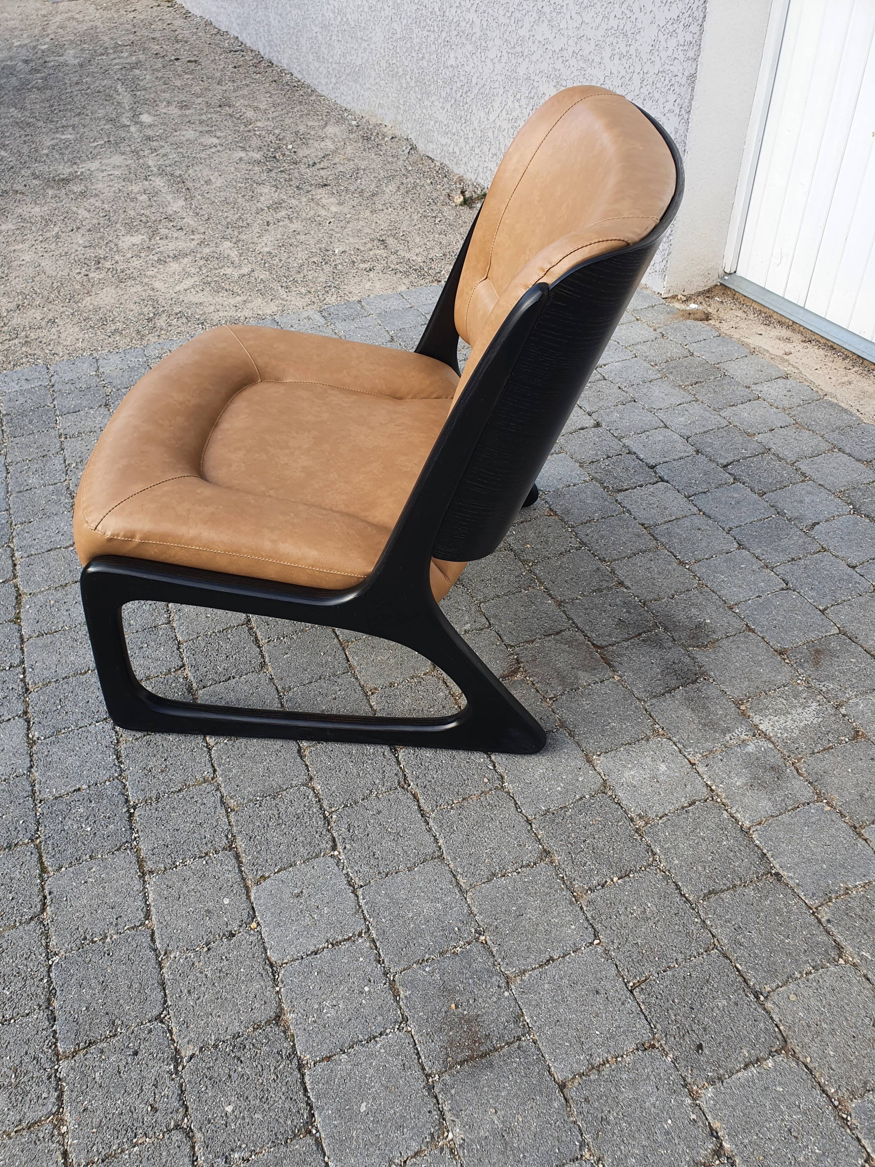 Baumann sled heater chair