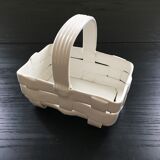 White basket in slurry