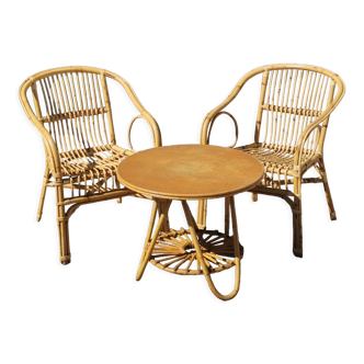 Ensemble fauteuils en rotin et table basse