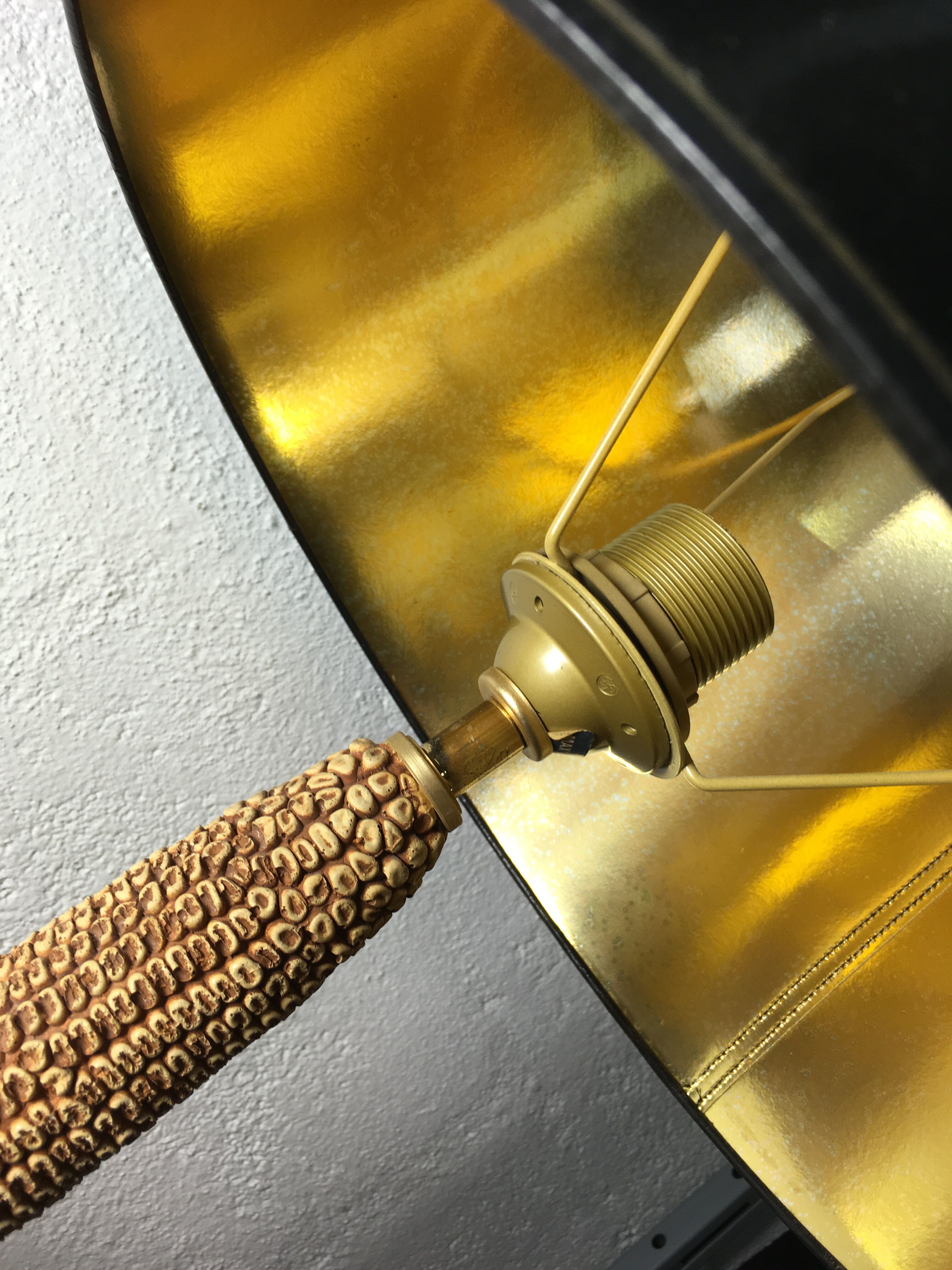 Vintage corn cob lamp