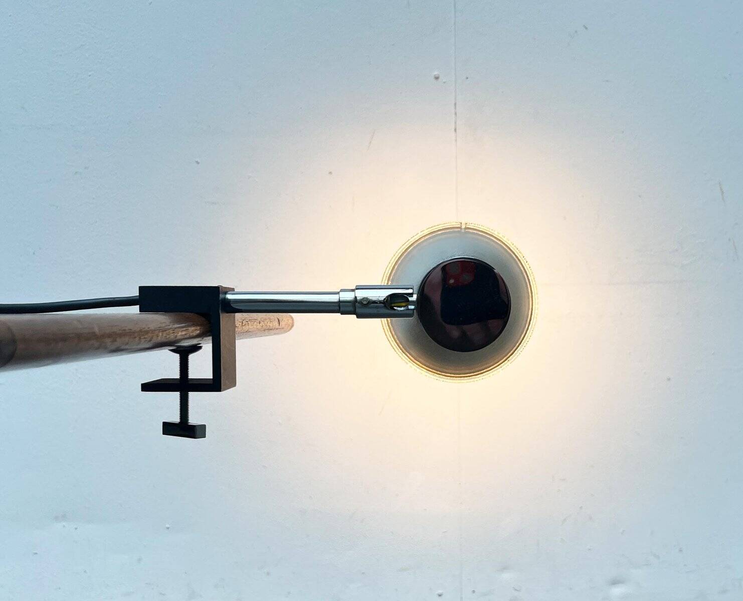 Mid-Century Modern minimalist clamp lamp by Cosack, 1960s.