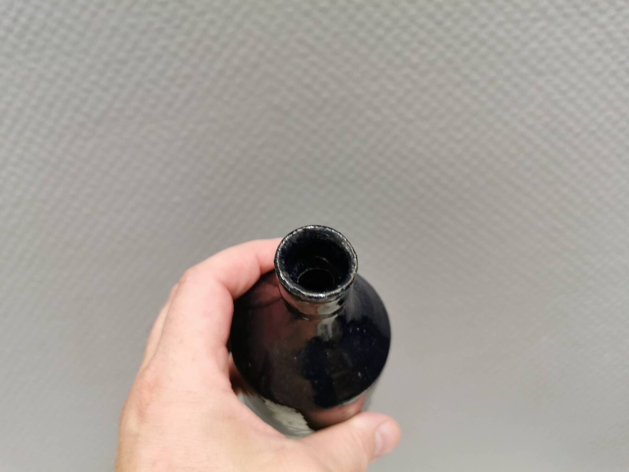 Miniature vase by Peter Fitzner (PF) in stoneware with dark blue glaze