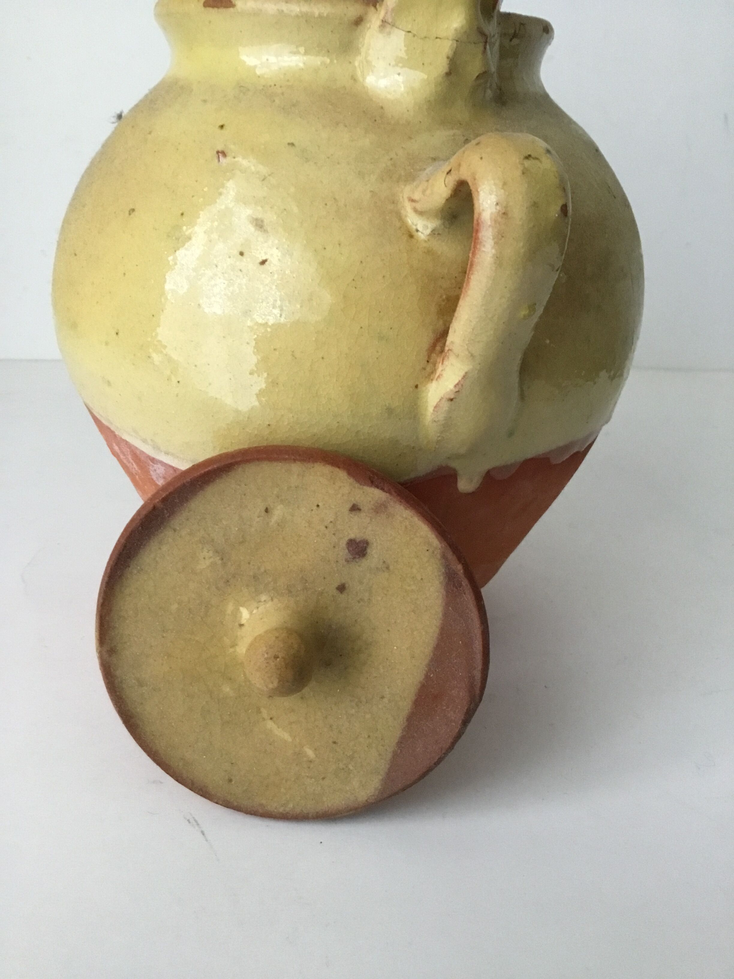 Old grease pot
