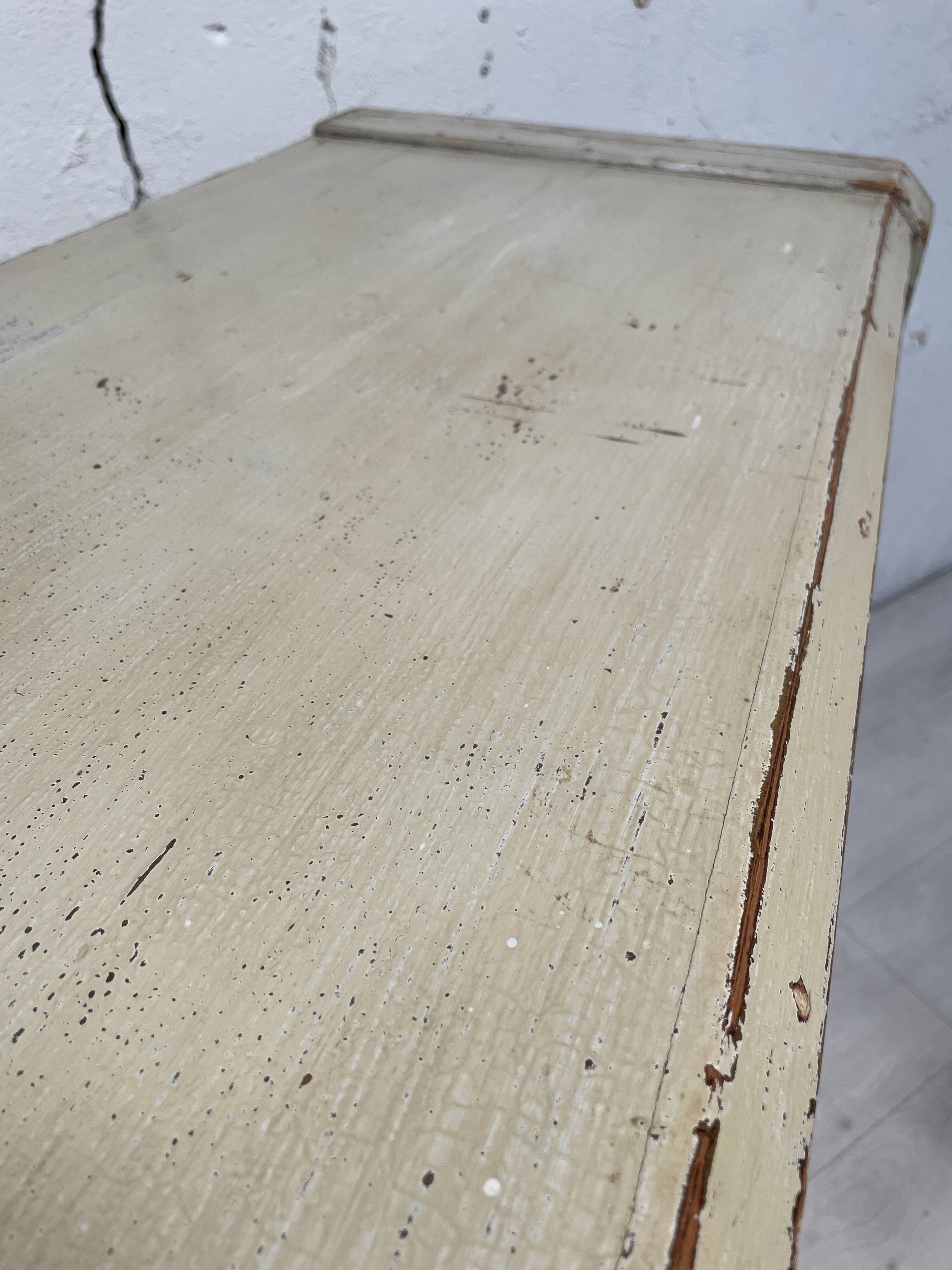 Parisian buffet in patinated wood, circa 1930.